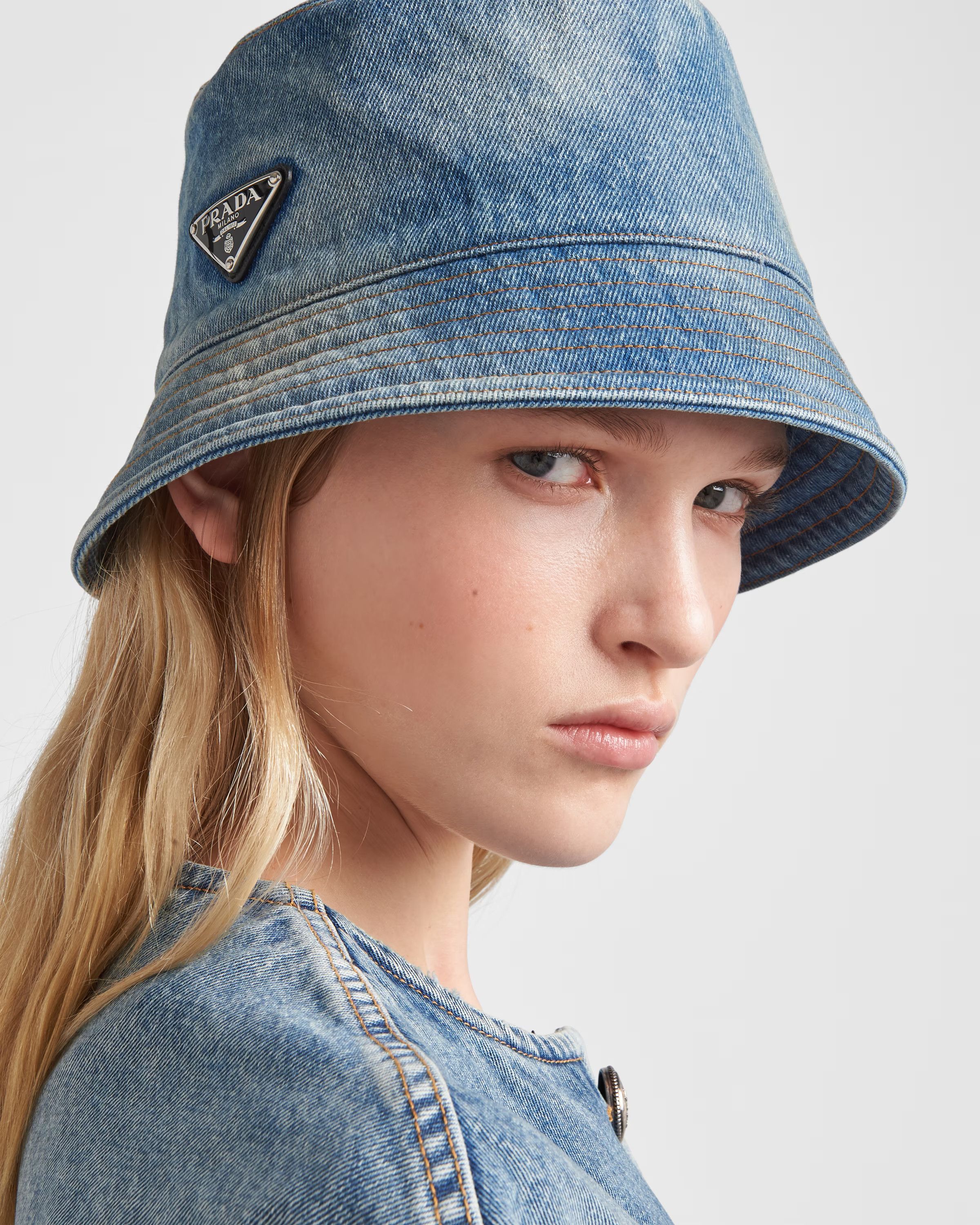 Prada (size SMALL) Denim bucket hat Size ONE SIZE - 11 Thumbnail