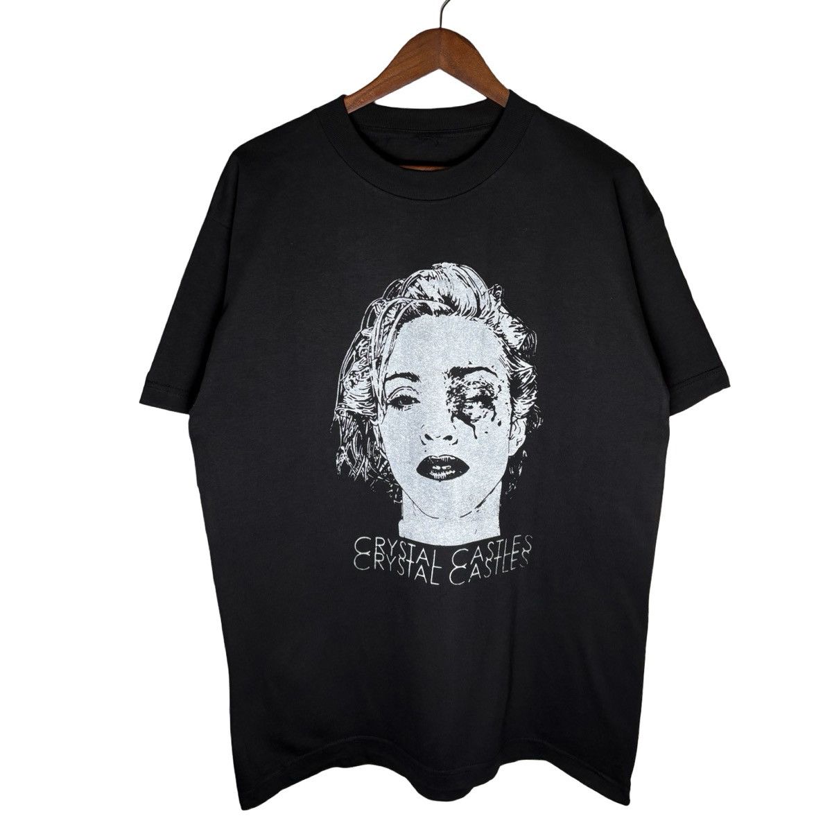 Vintage Y2K Crystal Castles Alice Bruised Madonna T-Shirt L