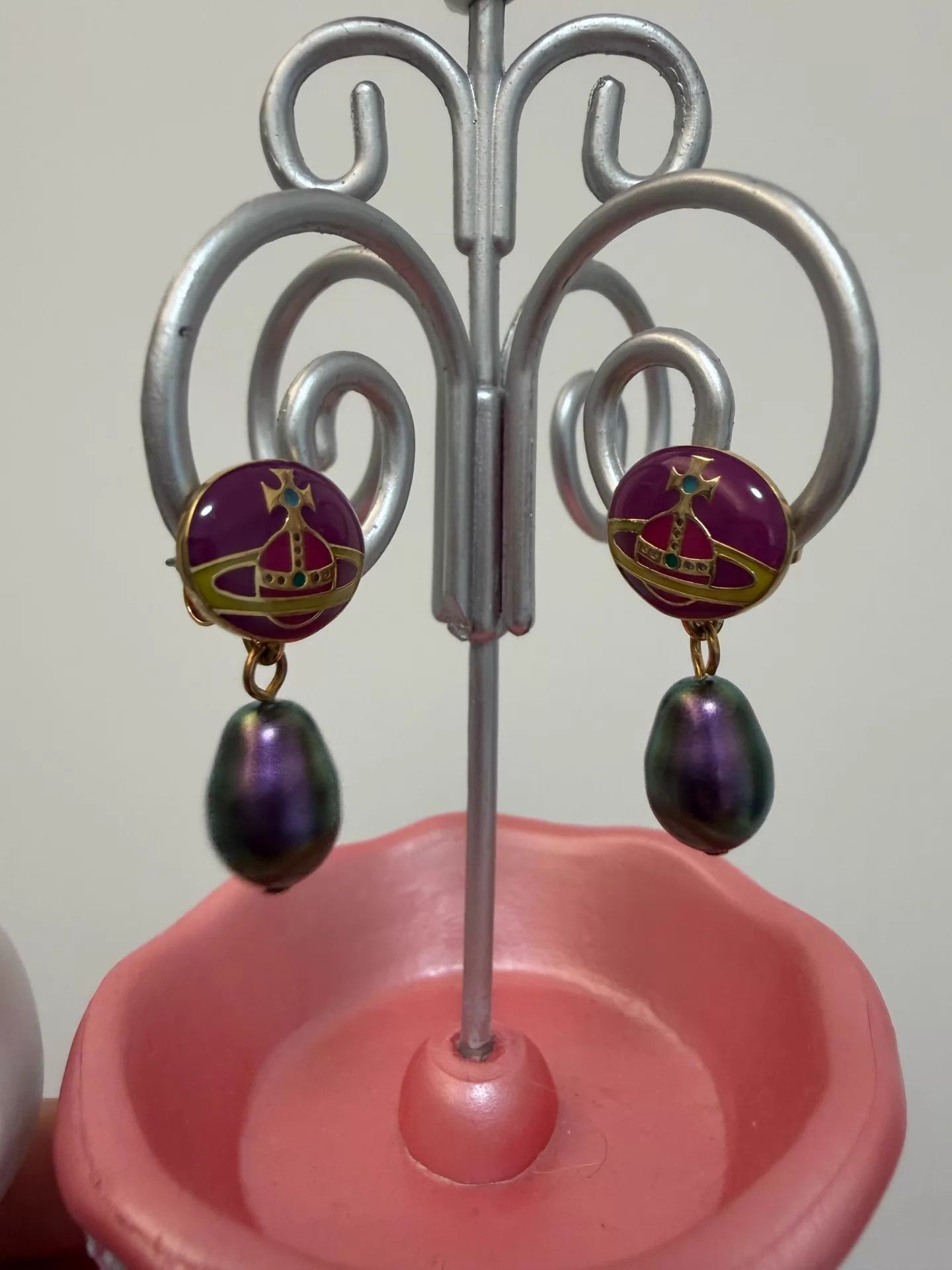 Vivienne Westwood Vivienne Westwood Orb Saturn Enamel Pearl Earrings Size ONE SIZE - 2 Thumbnail