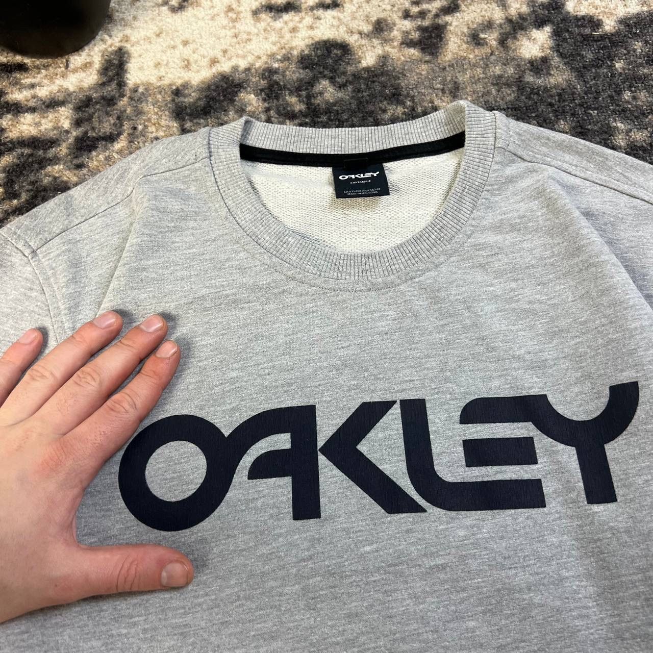 Oakley Oakley Vintage Big Logo Sweatshirt Streetwear Y2K Style Size US XXL / EU 58 / 5 - 4 Thumbnail