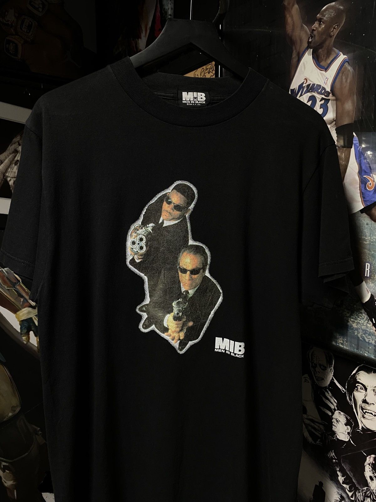 Vintage 1997 Men in Black Movie T-Shirt Rare Size Medium
