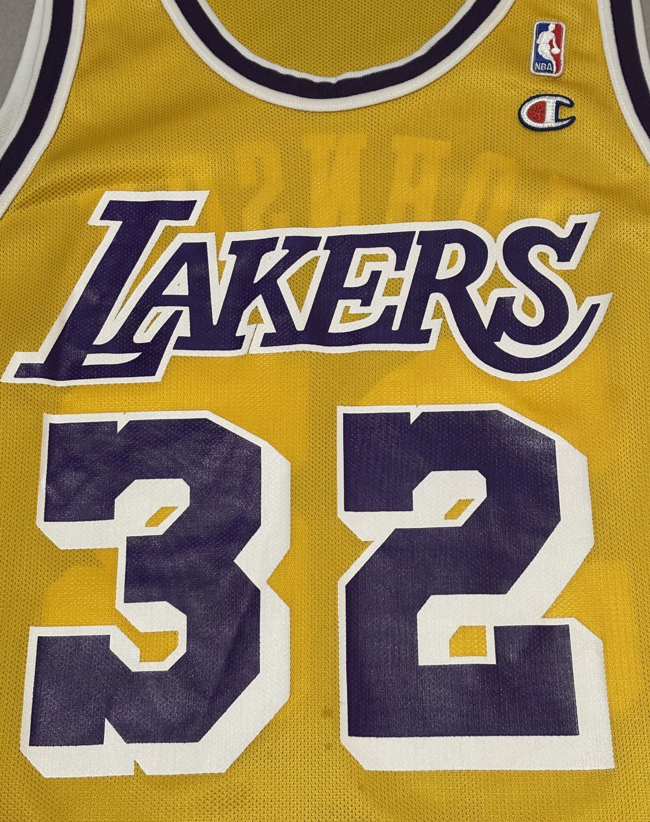 Champion Los Angeles Lakers 90s Johnson #32 Champion Basketball Size US XL / EU 56 / 4 - 10 Thumbnail