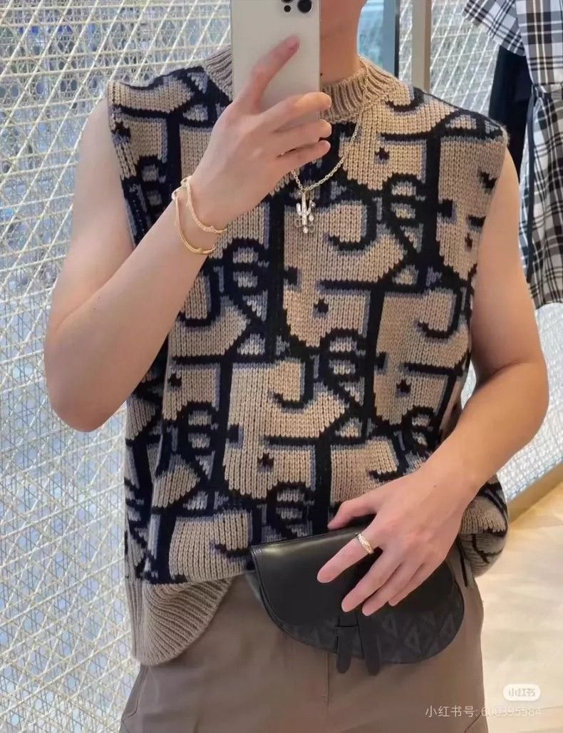 Dior Dior Co-branded Logo pattern cashmere knitted vest Size US S / EU 44-46 / 1 - 8 Thumbnail