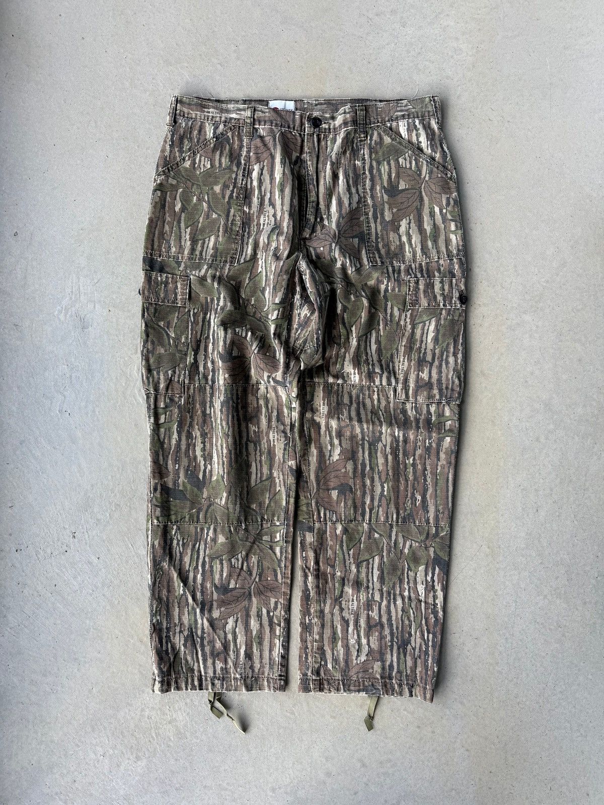 Vintage Vintage 90s Realtree Camo Pants Size US 38 / EU 54 - 1 Thumbnail