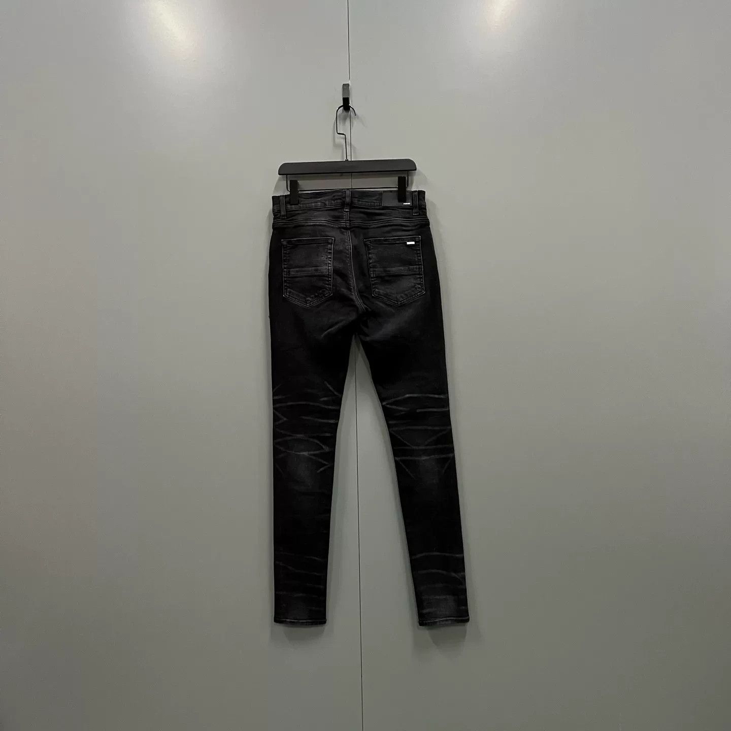 Amiri amiri black distressed denim jeans size 31 Size US 31 - 3 Thumbnail