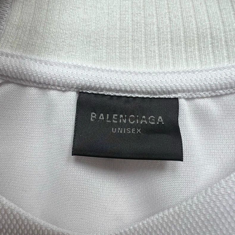 Balenciaga Balenciaga Manchester United Embroidered T-shirt Size US S / EU 44-46 / 1 - 3 Thumbnail