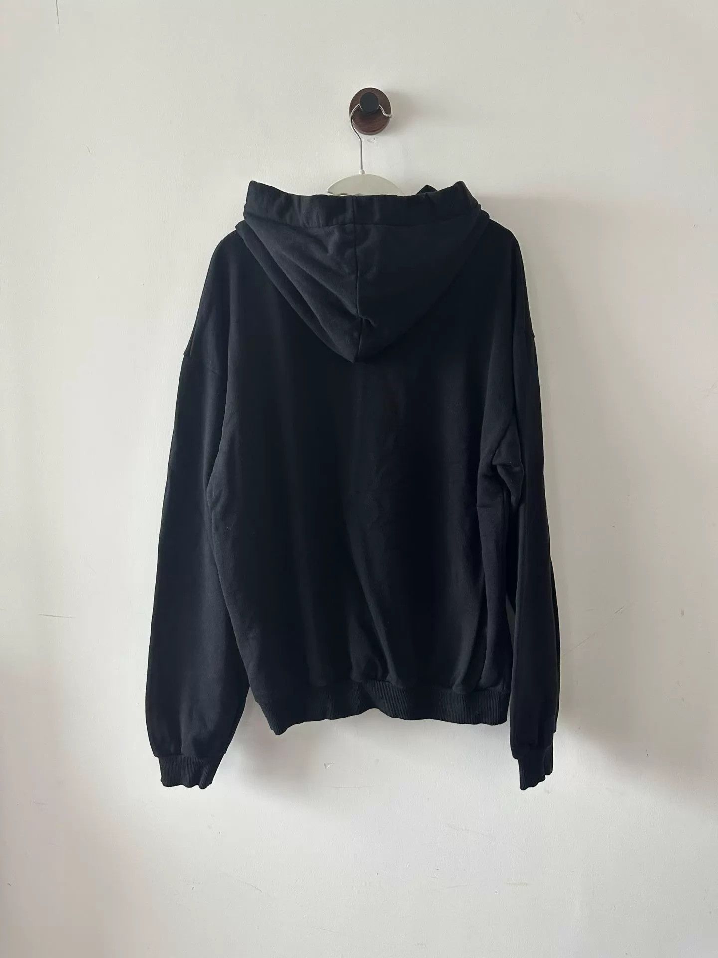 Celine CELINE black drawstring logo hoodie M Size M / US 6-8 / IT 42-44 - 2 Thumbnail