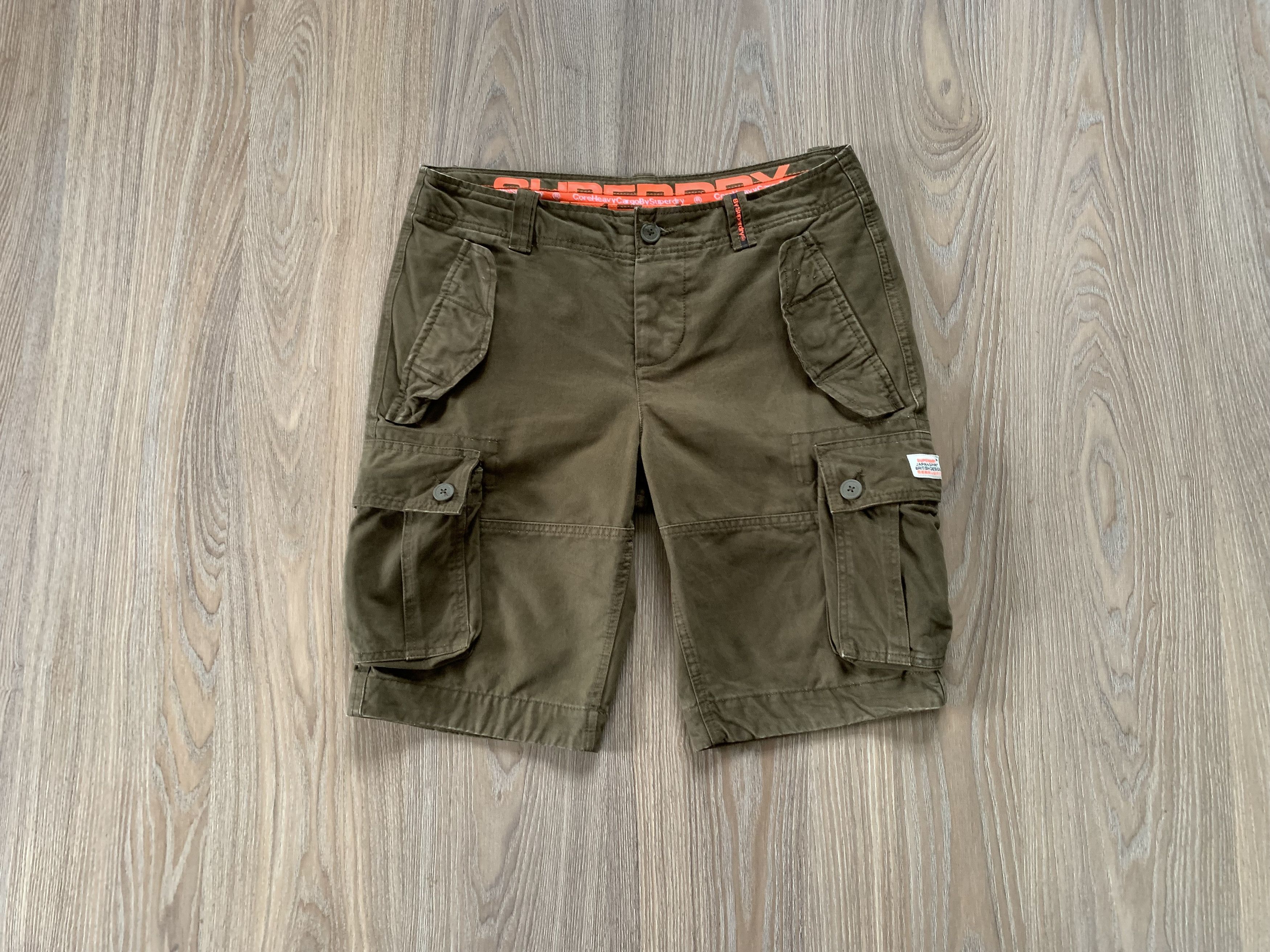 Japanese Brand × Superdry Superdry Khaki Cargo Shorts Multi Pocket Size US 34 / EU 50 - 1 Thumbnail