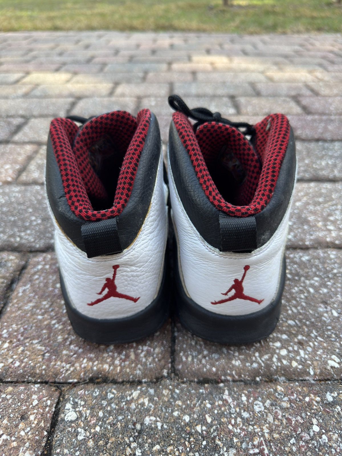 Jordan Brand Chicago 10 Retro Jordan (2011) Size US 10.5 / EU 43-44 - 2 Thumbnail
