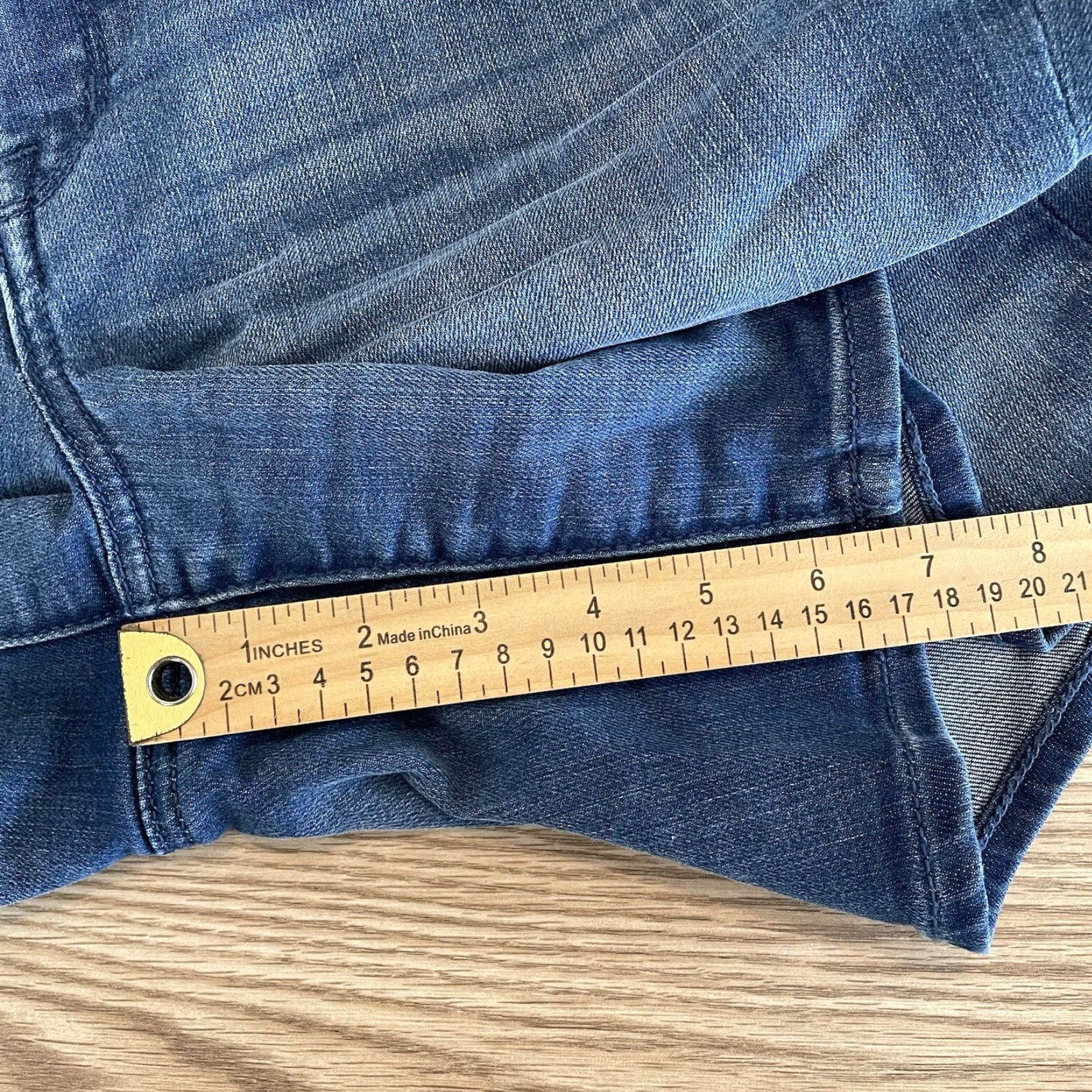 Vintage VINTAGE Seven7 Women Denim Shorts Size 8 Blue Stretch Boyfriend Cotton Blend Size 30" / US 8 / IT 44 - 7 Thumbnail