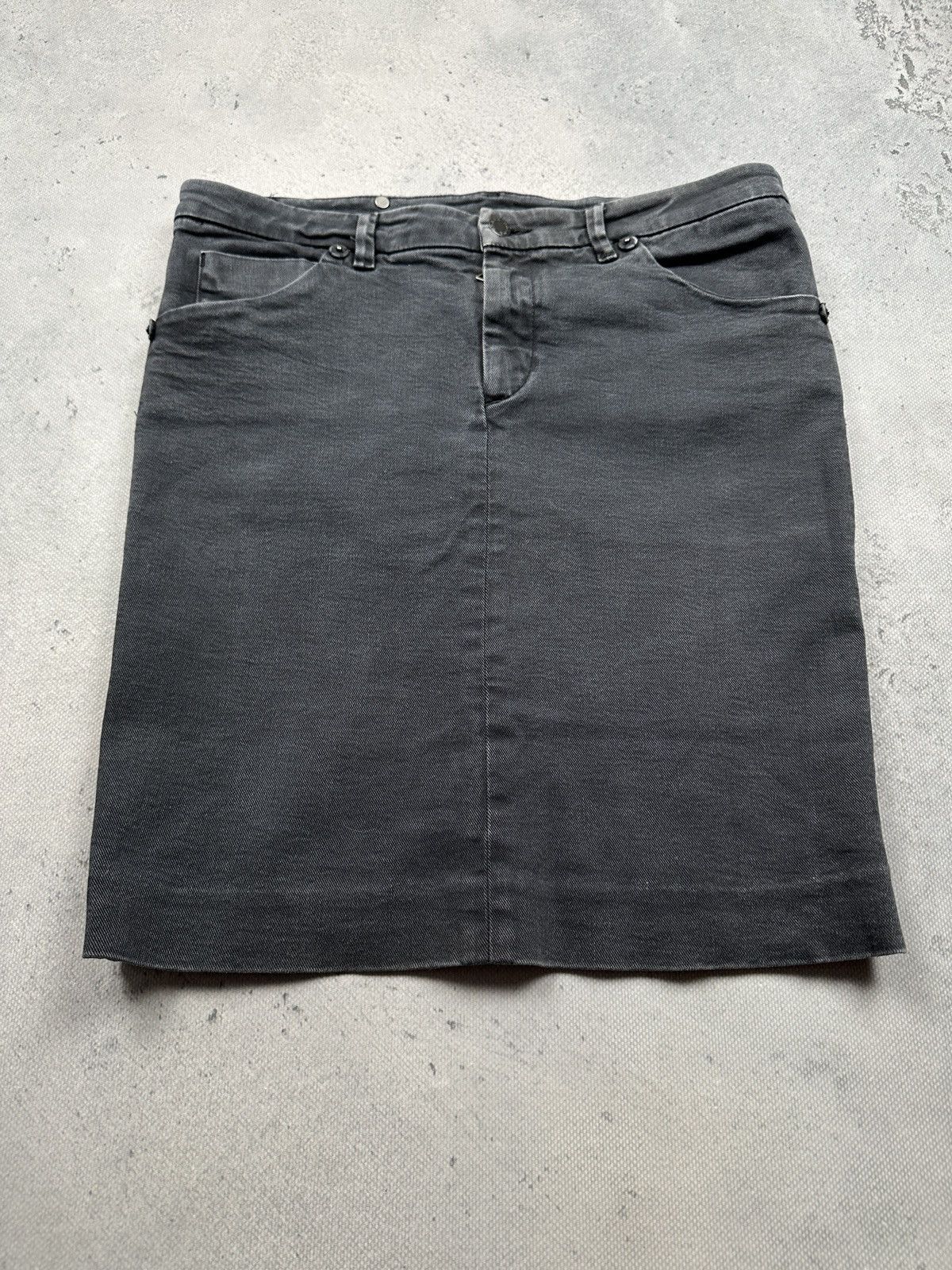 Prada Prada Vintage Grey Denim Pencil Skirt Lux Leather Logo Patch Size 30" / US 8 / IT 44 - 7 Thumbnail