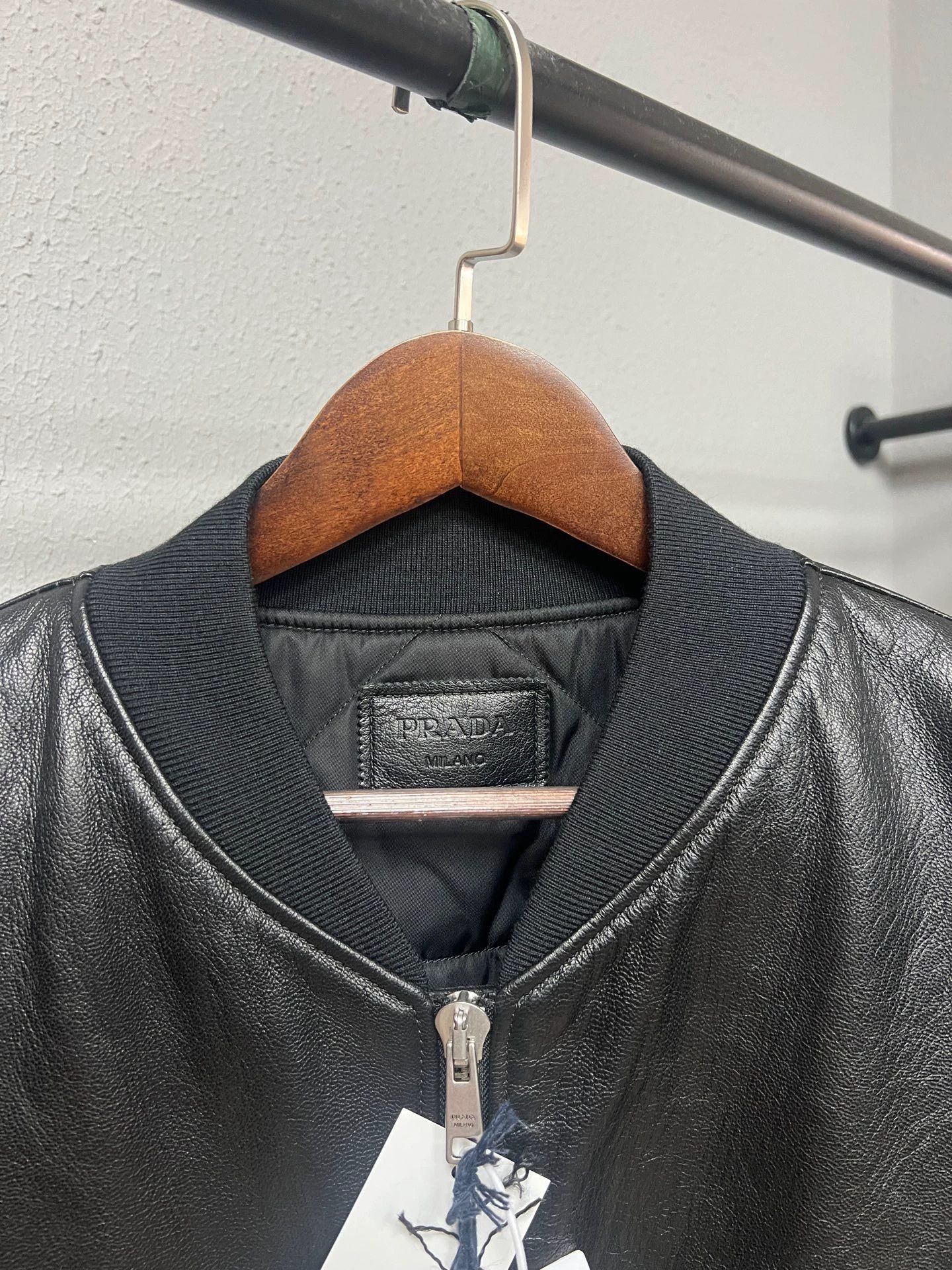 Prada Prada full lambskin belted coat Size M / US 6-8 / IT 42-44 - 3 Thumbnail