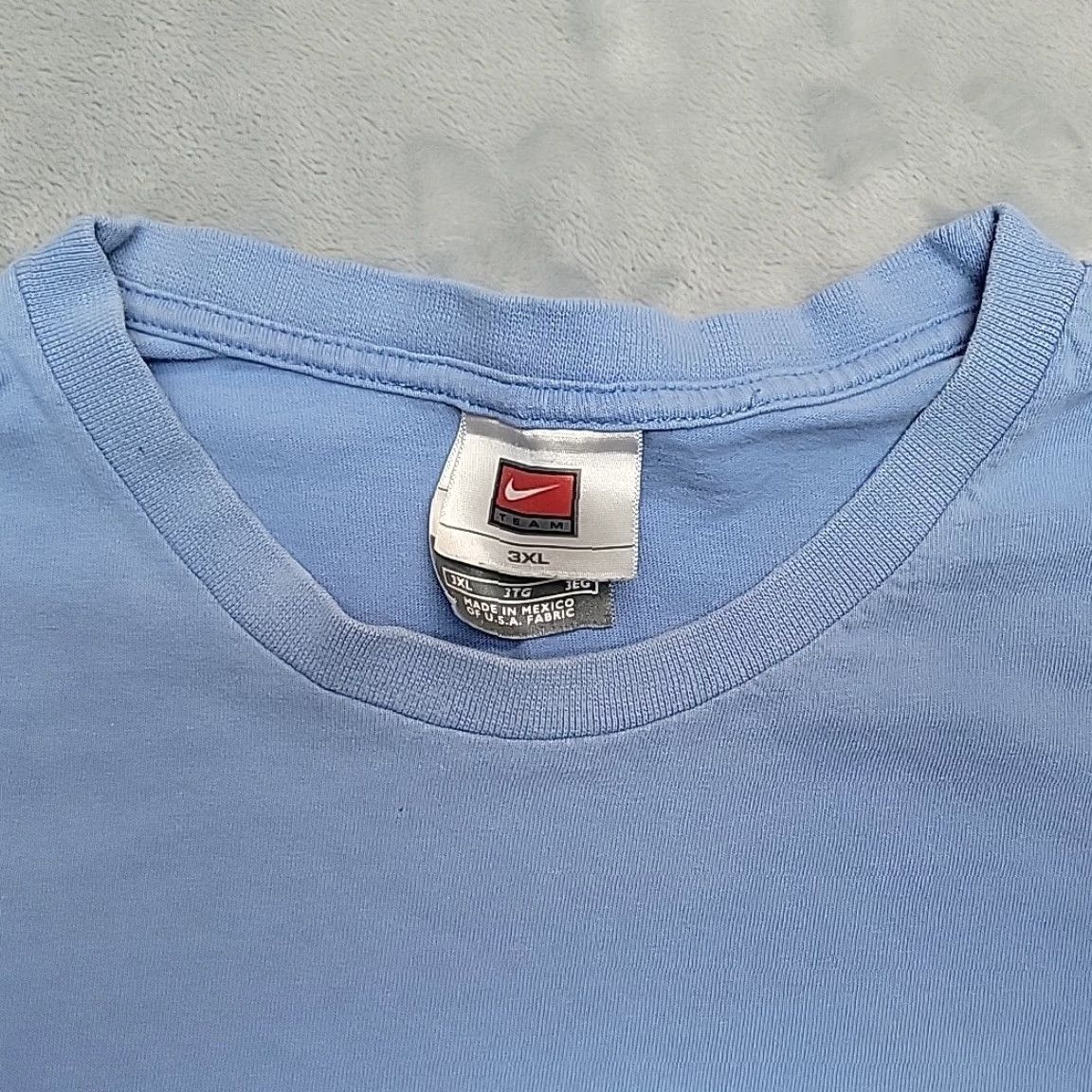 Nike VINTAGE Nike Shirt Mens XXXL Blue 100% Cotton Back Center Swoosh TEE Team T-Shirt Logos 80s, 90s, Outdoor Sports Mens Size US XXL / EU 58 / 5 - 5 Thumbnail