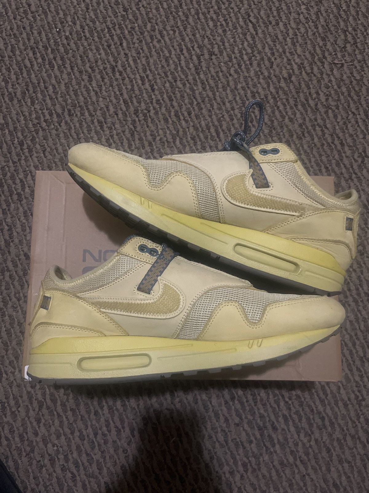 Nike × Travis Scott travis scott air max 1s Size US 12 / EU 45 - 1 Thumbnail
