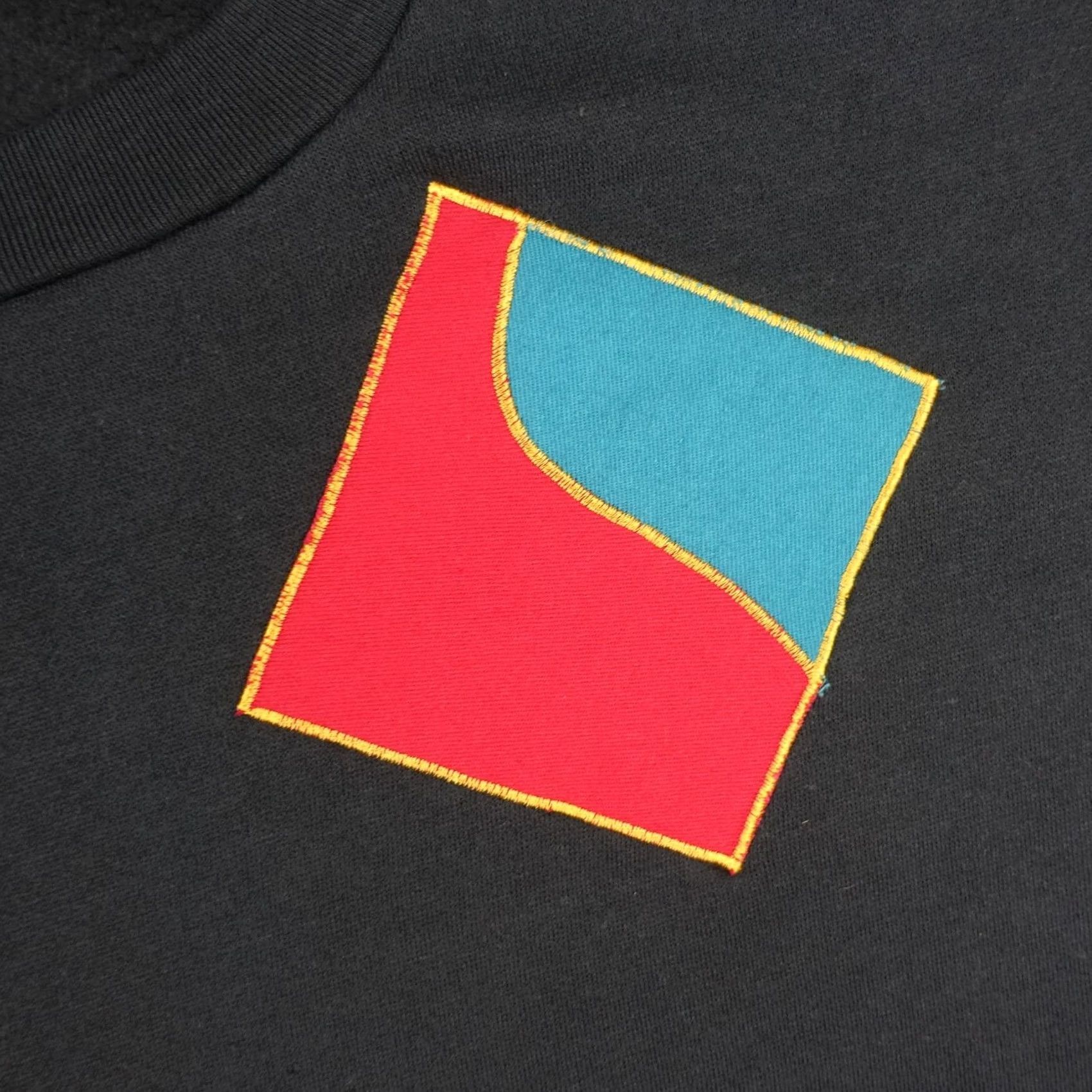 Vintage VINTAGE Shaker Sport Sweatshirt Womens 46 Black Geometric Pockets 80s Abstract Crew Neck Pullover Sweatshirt Womens Mens Girls Size L / US 10 / IT 46 - 5 Thumbnail