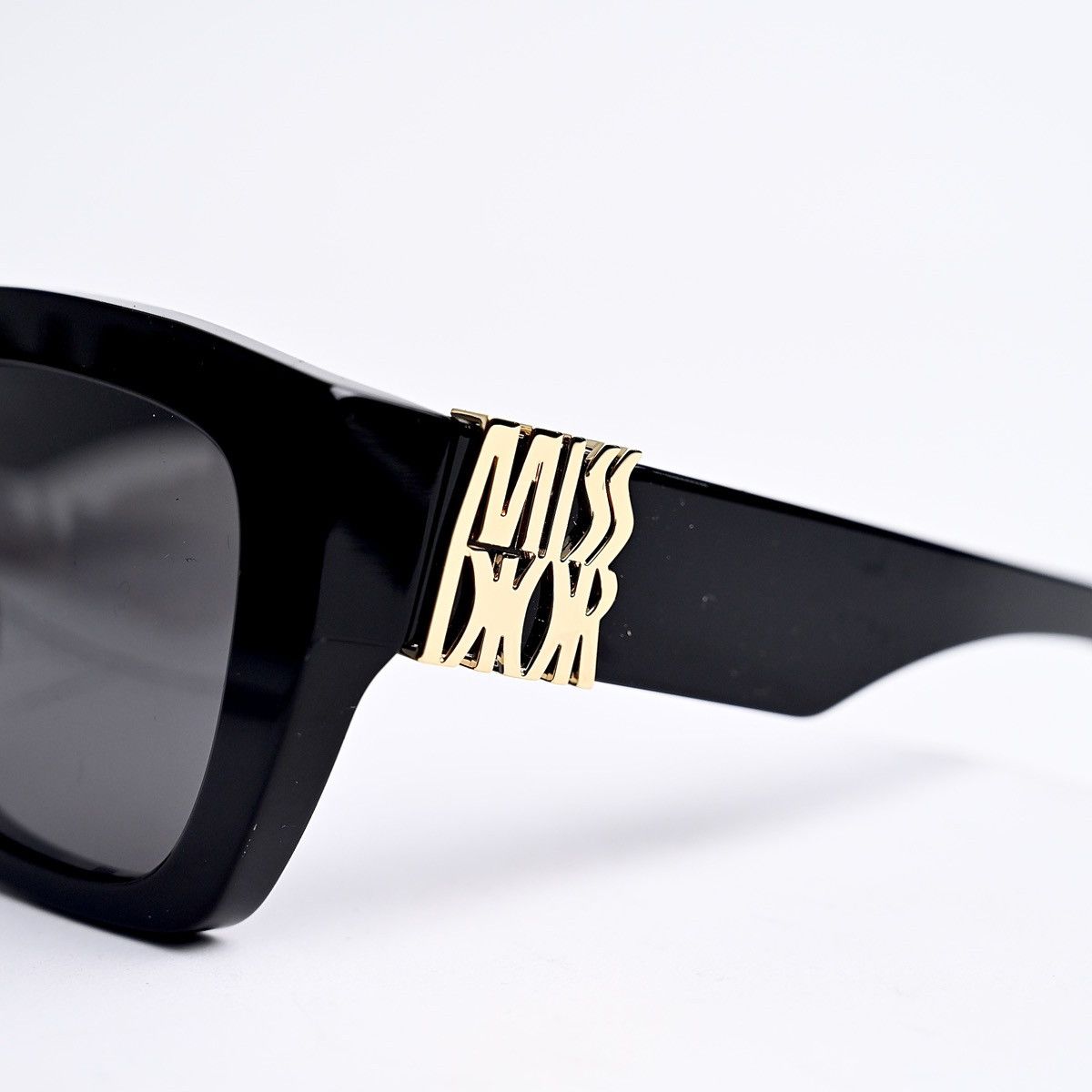 Dior DIOR MISSDIOR S2F 10A0 SUNGLASSES Size ONE SIZE - 9 Thumbnail