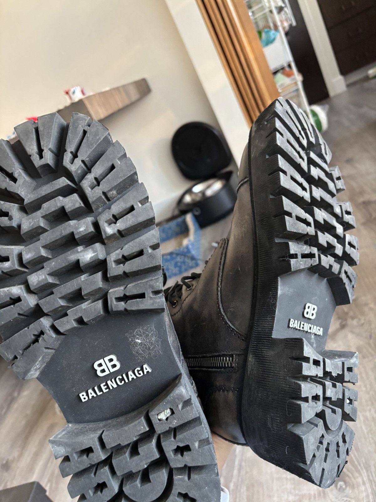 Balenciaga Balenciaga Tractor Boot - Aged Effect Leather Size US 9 / EU 42 - 6 Thumbnail