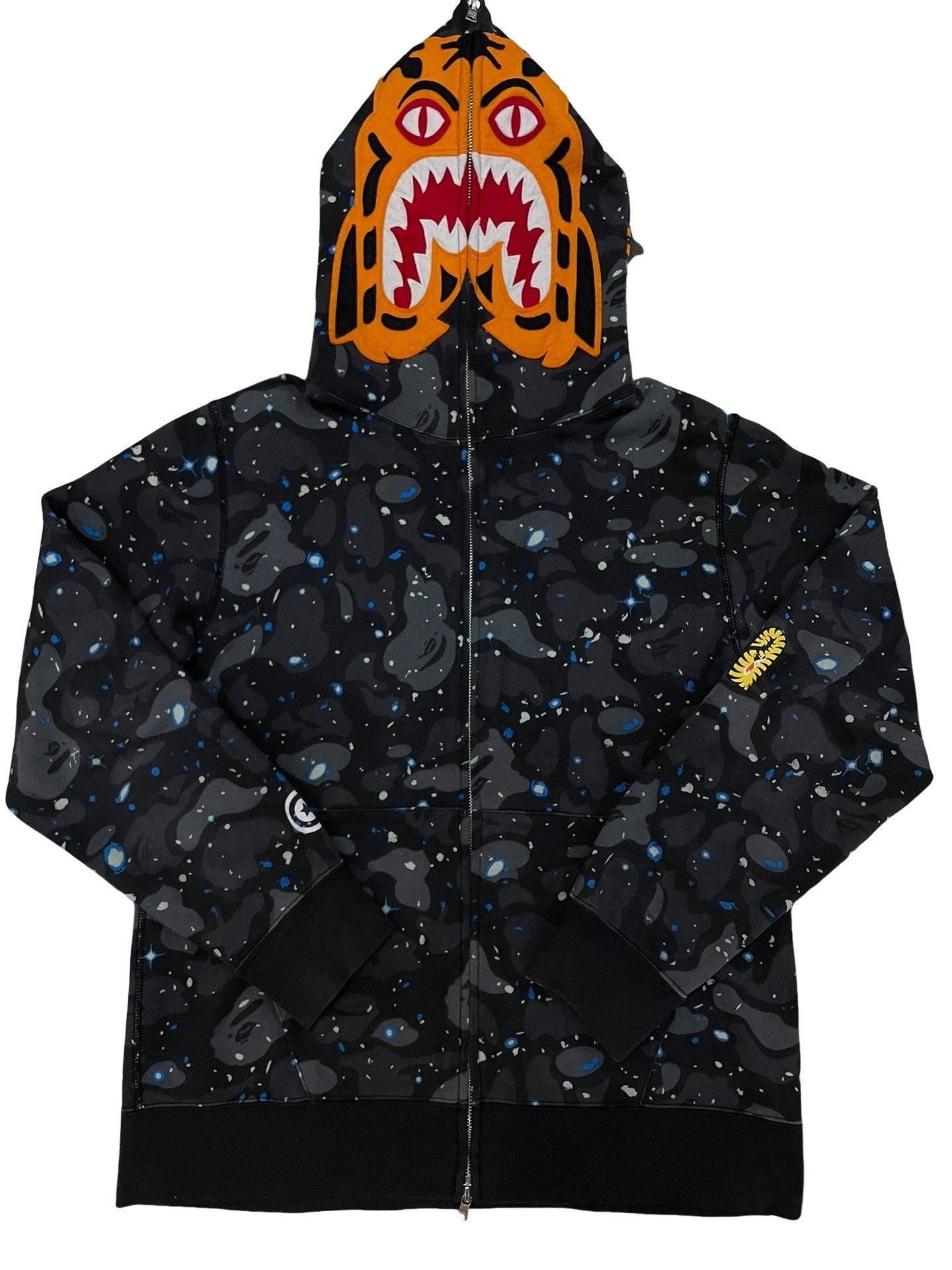 Bape BAPE Space Camo Tiger Shark Hoodie XL Size US XL / EU 56 / 4 - 1 Thumbnail