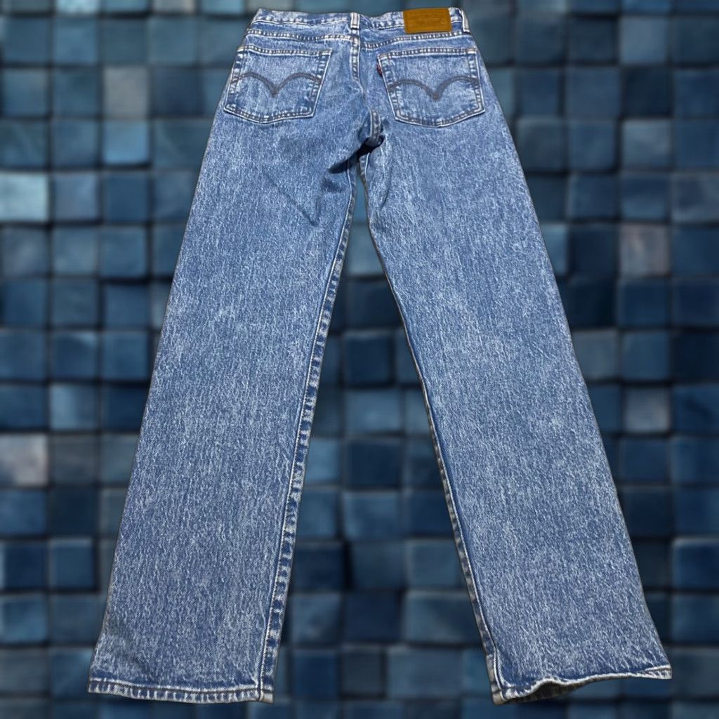 Levi's VINTAGE Levi's Jeans Womens 24 Blue Denim Wedgie Straight Button Fly Acid Wash 90s Style Jeans Womens Size 42" / US 20 - 1 Thumbnail