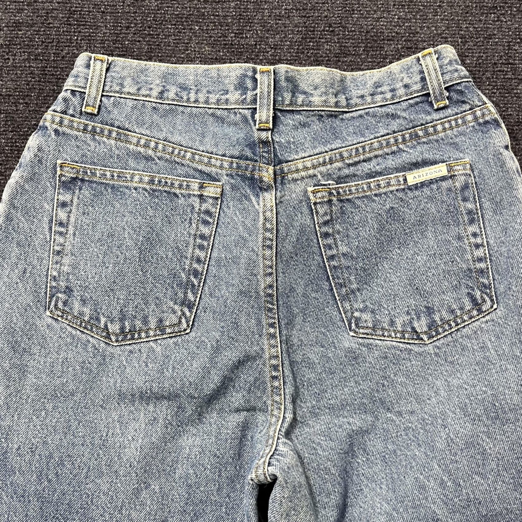 Vintage VINTAGE Arizona Jean Company Jeans Juniors 11 Light Wash Tapered Mom Denim Size 32" / US 10 / IT 46 - 7 Thumbnail