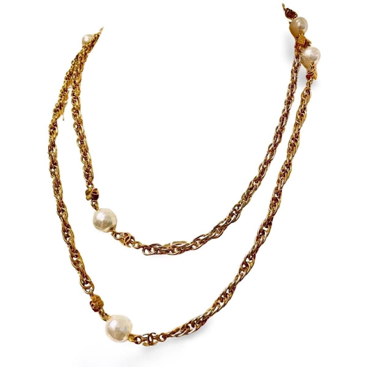 Chanel Vintage CHANEL long necklace with faux pearl and mini CC Size ONE SIZE - 1 Thumbnail