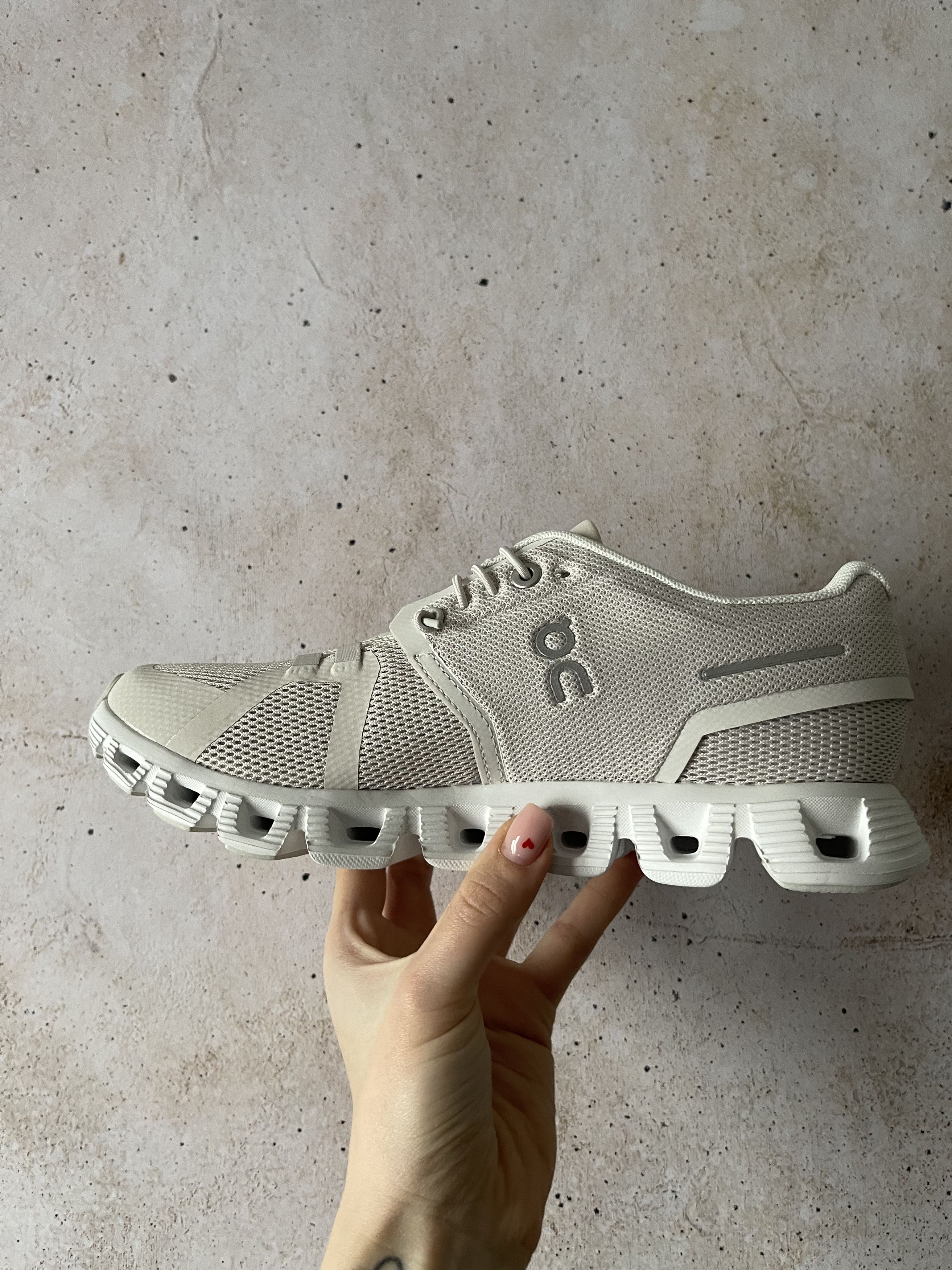 On Sneakers On Running Cloud 5 Pearl White (Women's) Federer Size US 6.5 / IT 36.5 - 2 Thumbnail