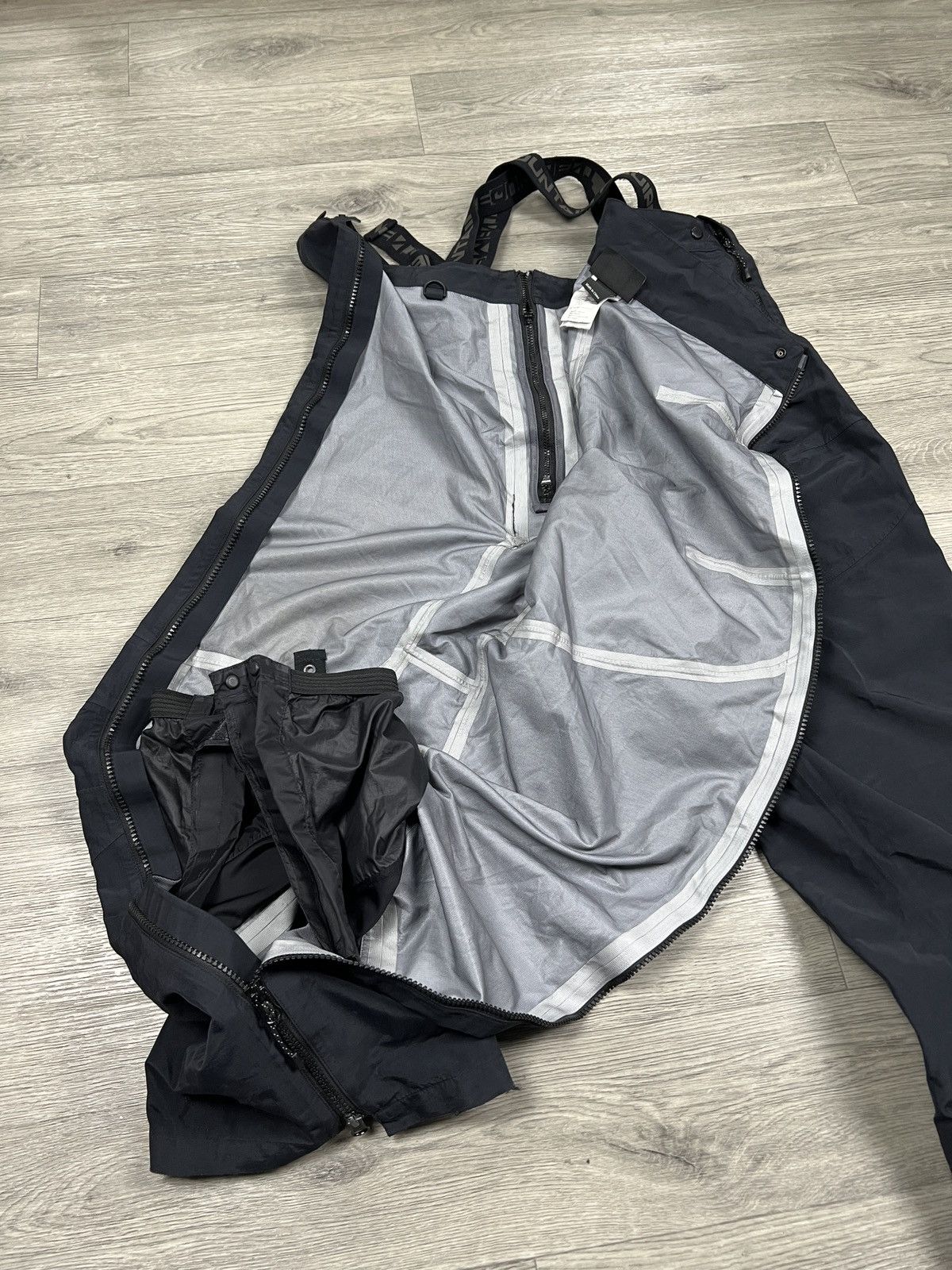Mountain Equipment Karakoram Mountain Equipment Drilite Men's Pants size 50-52 Size US 34 / EU 50 - 14 Thumbnail