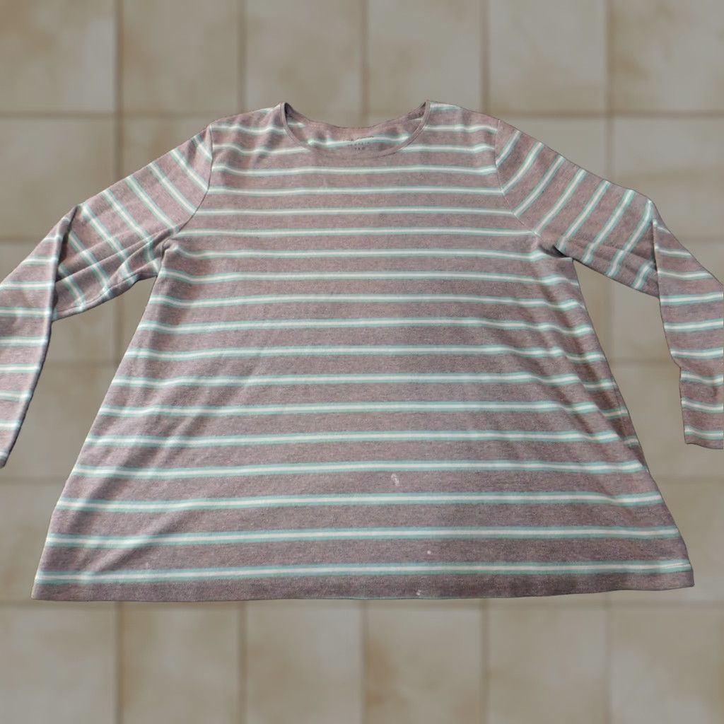 Croft & Barrow Croft & Barrow Womens Blouse 2X Plus Gray Striped Collared Pullover Casual Tee Shirt Down Fabric Basic Stretch Womens Size XXL / US 16-18 / IT 52-54 - 1 Thumbnail