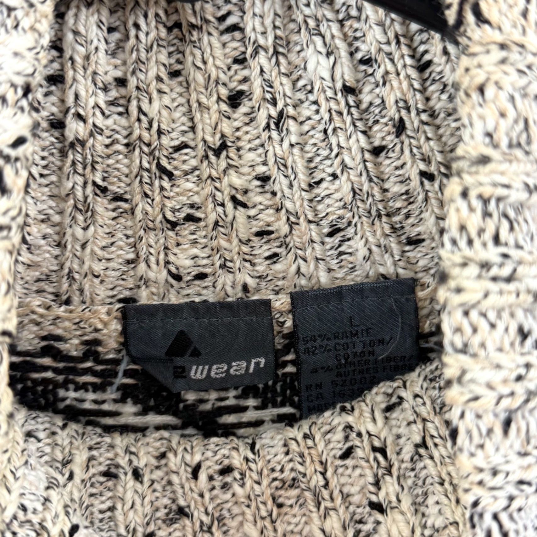 Vintage VINTAGE LizWear Sweater Women Large Beige Geometric 90s Turtleneck Knit Pullover Beigetone Beige Geometric 90s Turtleneck Pullover Women L Size L / US 10 / IT 46 - 6 Thumbnail