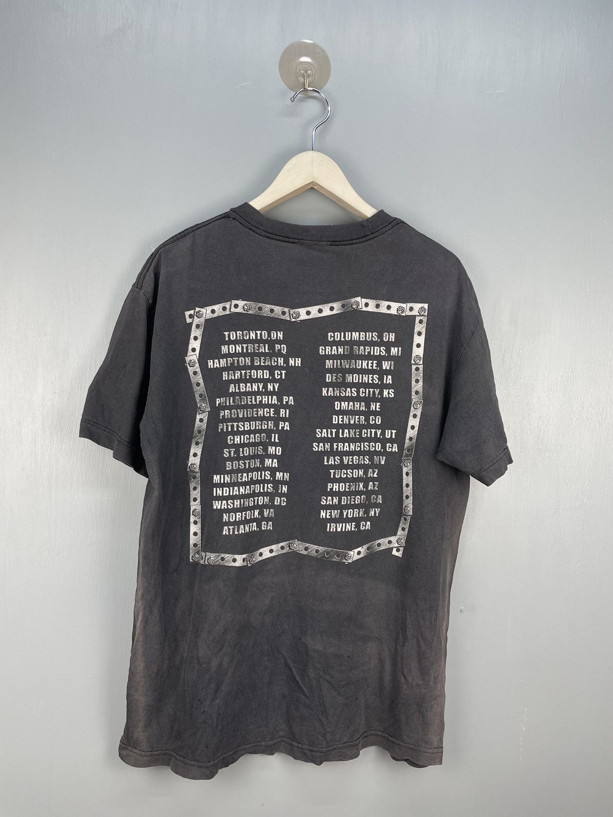 Band Tees Vintage Staind rock band tour sun faded distressed t shirt Size US L / EU 52-54 / 3 - 2 Thumbnail