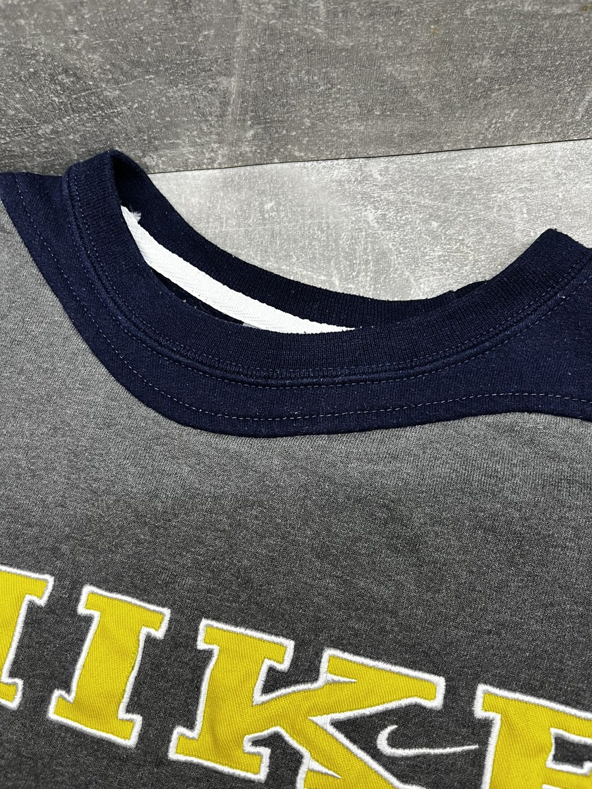 Nike × Vintage Nike center logo 90s vintage sweatshirt size L Size US L / EU 52-54 / 3 - 8 Thumbnail
