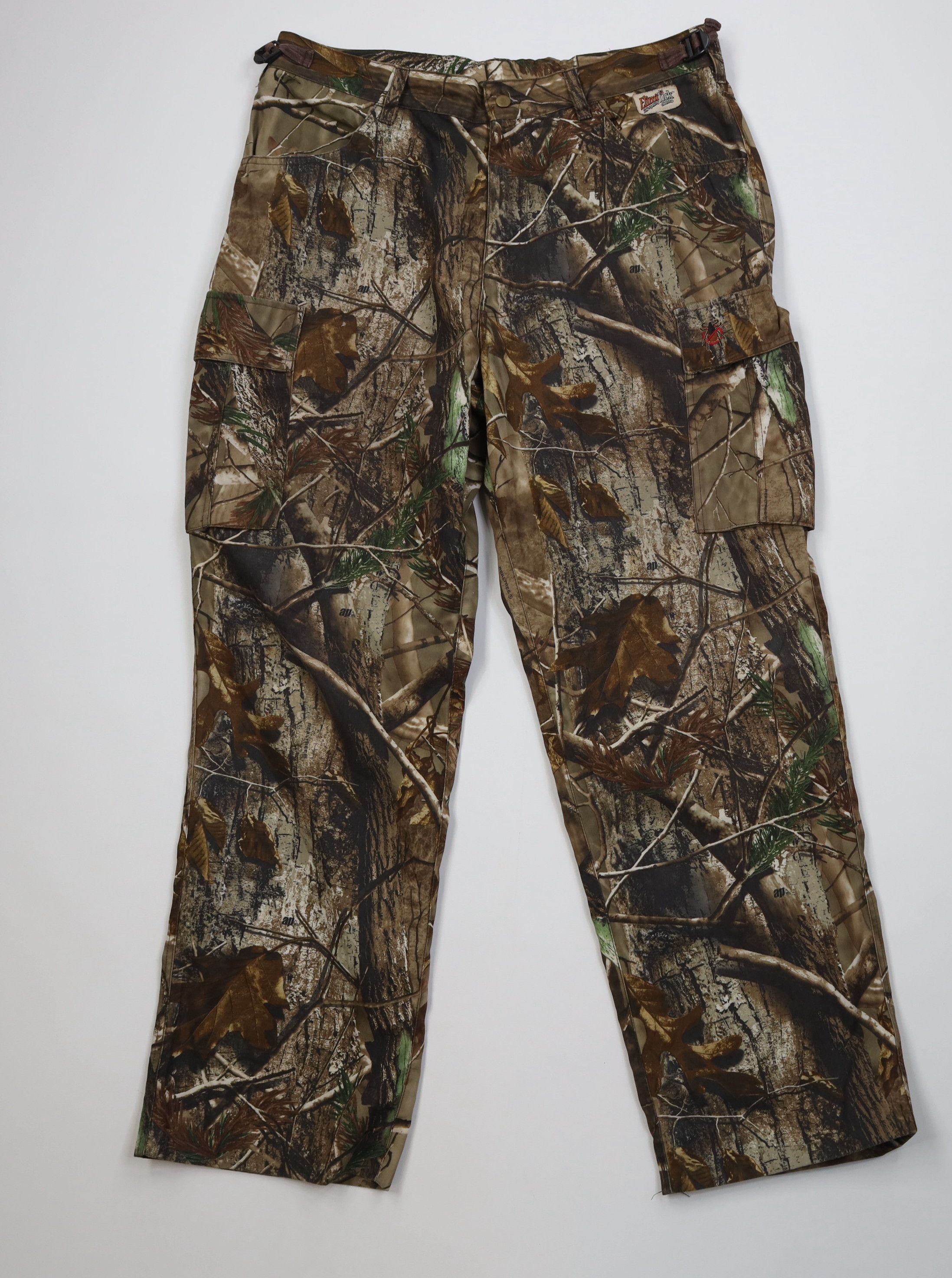 Vintage Vintage Streetwear Shield Camouflage Wide Leg Cargo Pants Size US 36 / EU 52 - 1 Thumbnail