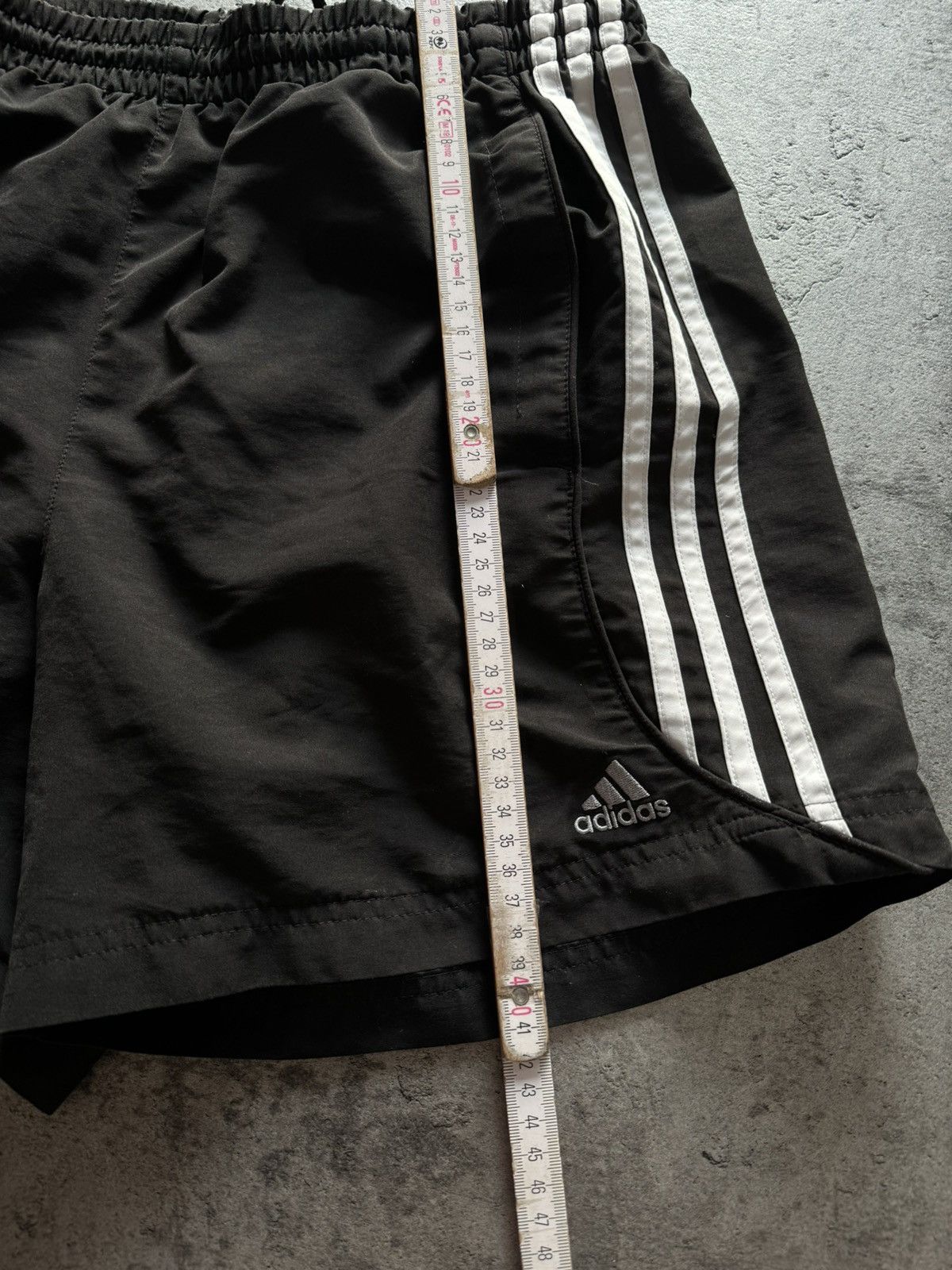 Adidas × Vintage Vintage Y2K Adidas Pinterest Shorts Streetwear 90s Size US 32 / EU 48 - 14 Thumbnail