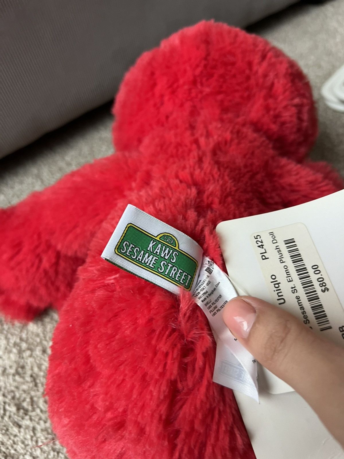 Kaws × Uniqlo Laws x uniqulo elmo plush Size ONE SIZE - 5 Thumbnail