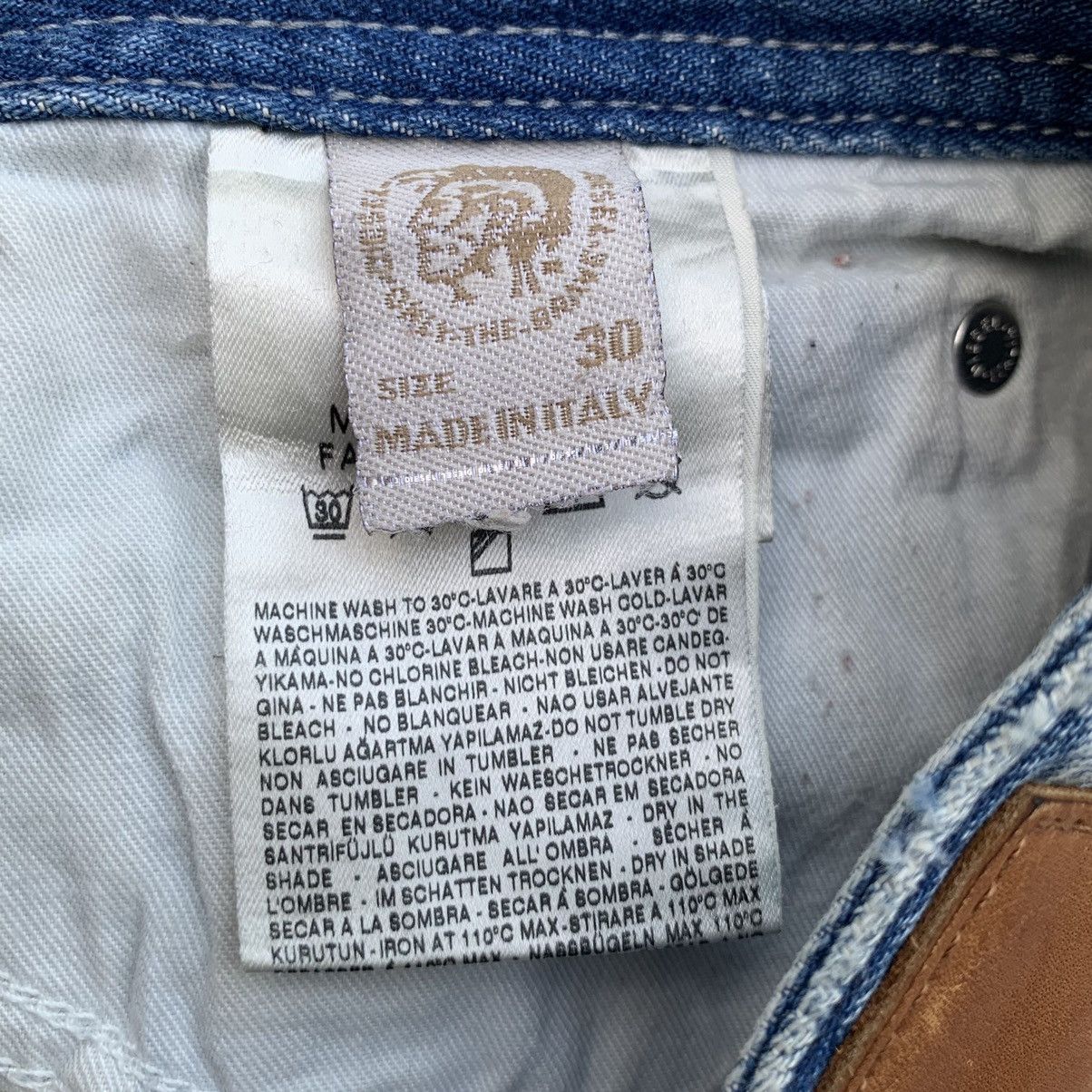 Diesel Vintage Y2K Diesel Italy Distressed Denim Jeans W32 Size US 32 / EU 48 - 18 Thumbnail