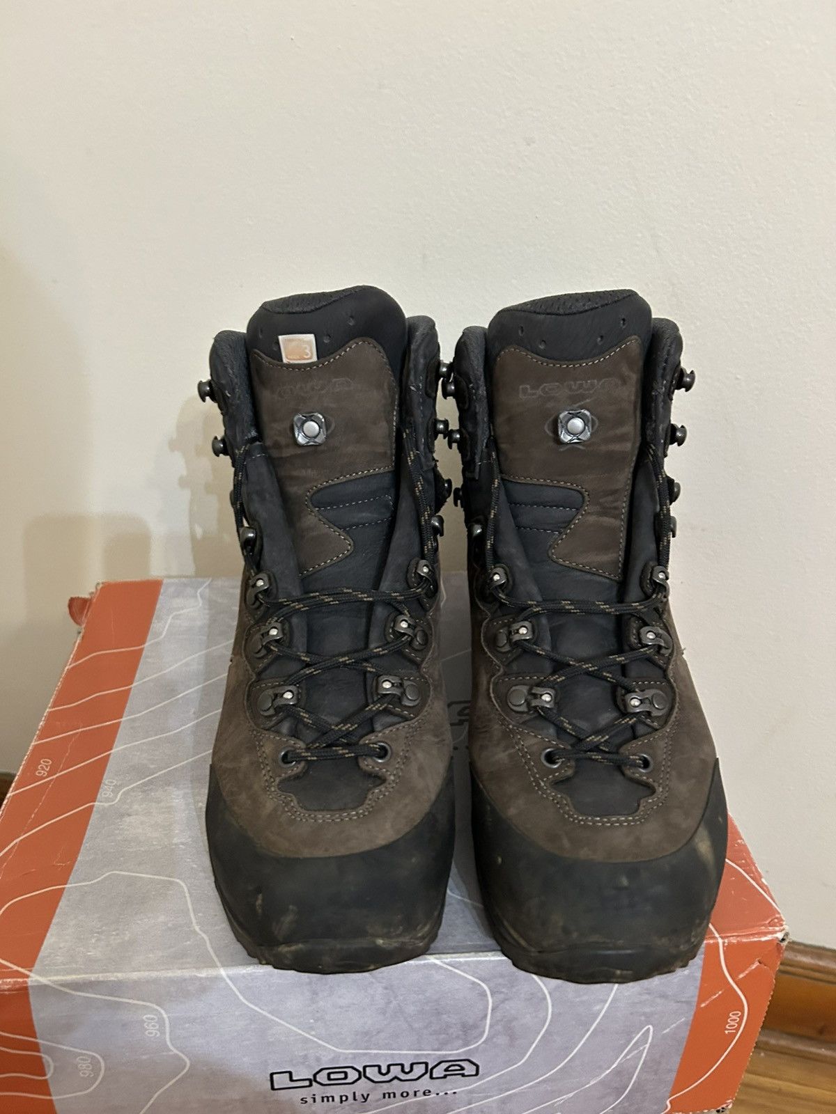 LOWA Lowa mountaineering boot Size US 10 / EU 43 - 1 Thumbnail
