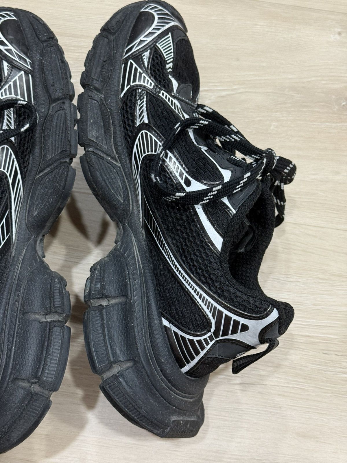 Balenciaga Balenciaga 3xl Sneakers Size US 10 / EU 43 - 16 Thumbnail