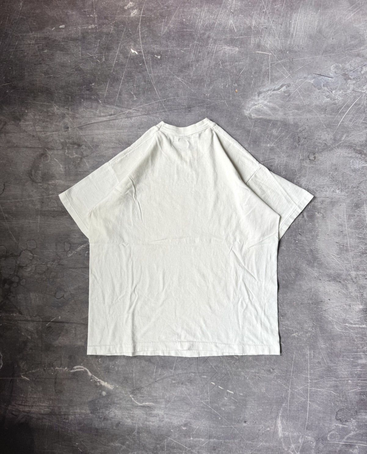 Vintage Vintage 90s Wine Stain T-Shirt (XL) Size US XL / EU 56 / 4 - 6 Thumbnail