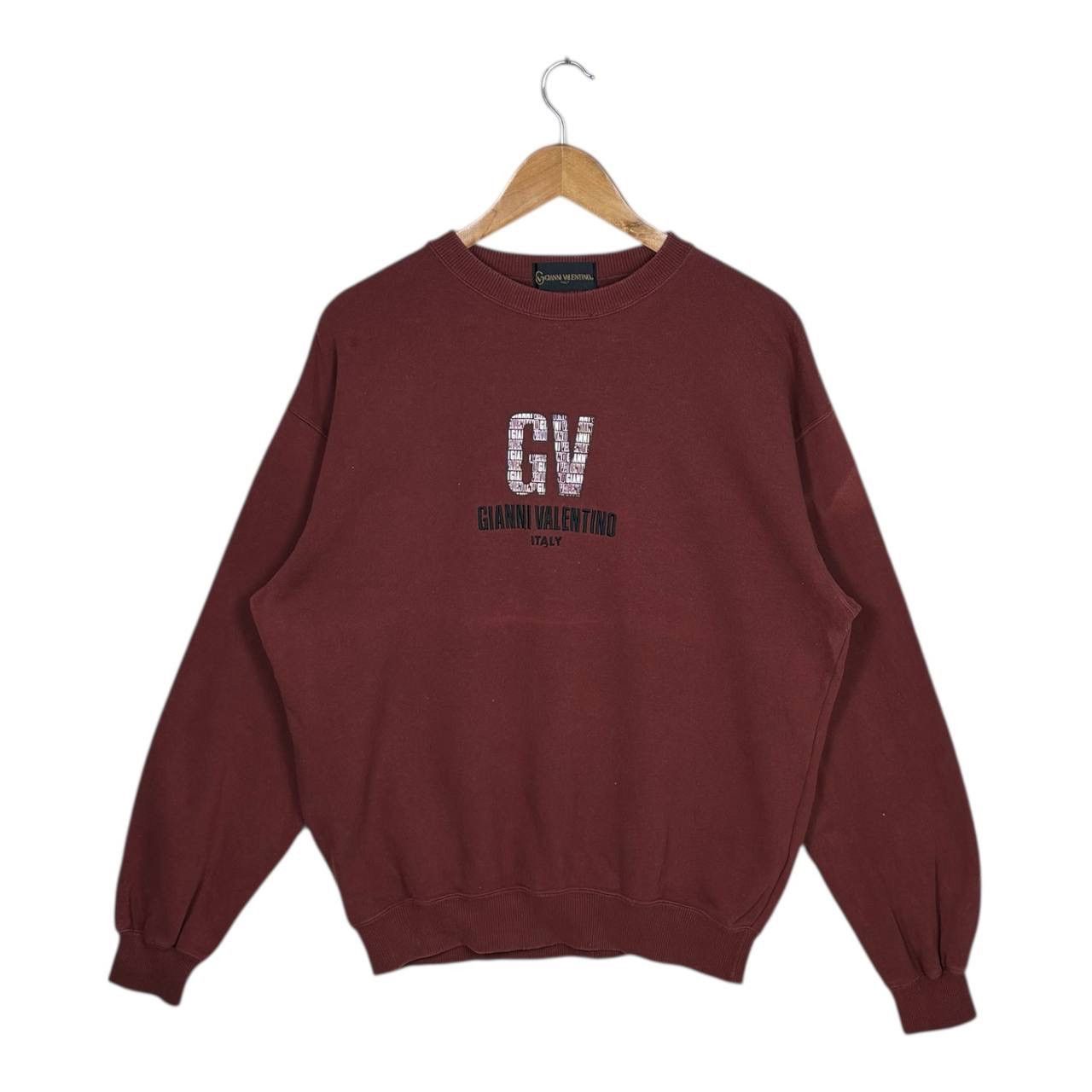 Japanese Brand Vintage Gianni Valentino Embroidered Logo Sweatshirt Size L Size US L / EU 52-54 / 3 - 1 Thumbnail