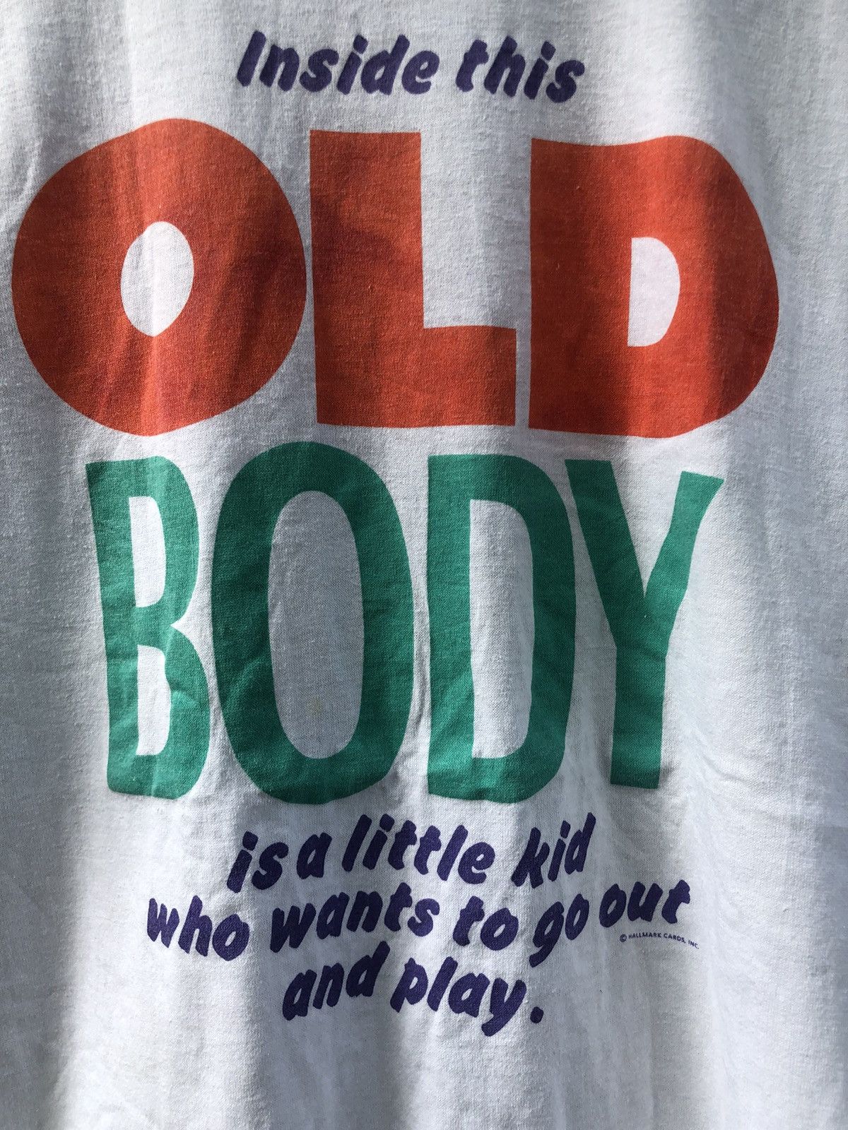 Vintage 🔥Vintage 80s🔥Hallmarks Cards Inc OLD BODY Tshirts Size US XL / EU 56 / 4 - 7 Thumbnail