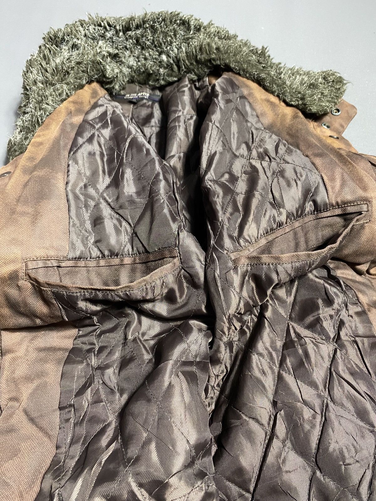 In The Attic In the attic Distressed Waxed Fur Jacket Size US M / EU 48-50 / 2 - 10 Thumbnail