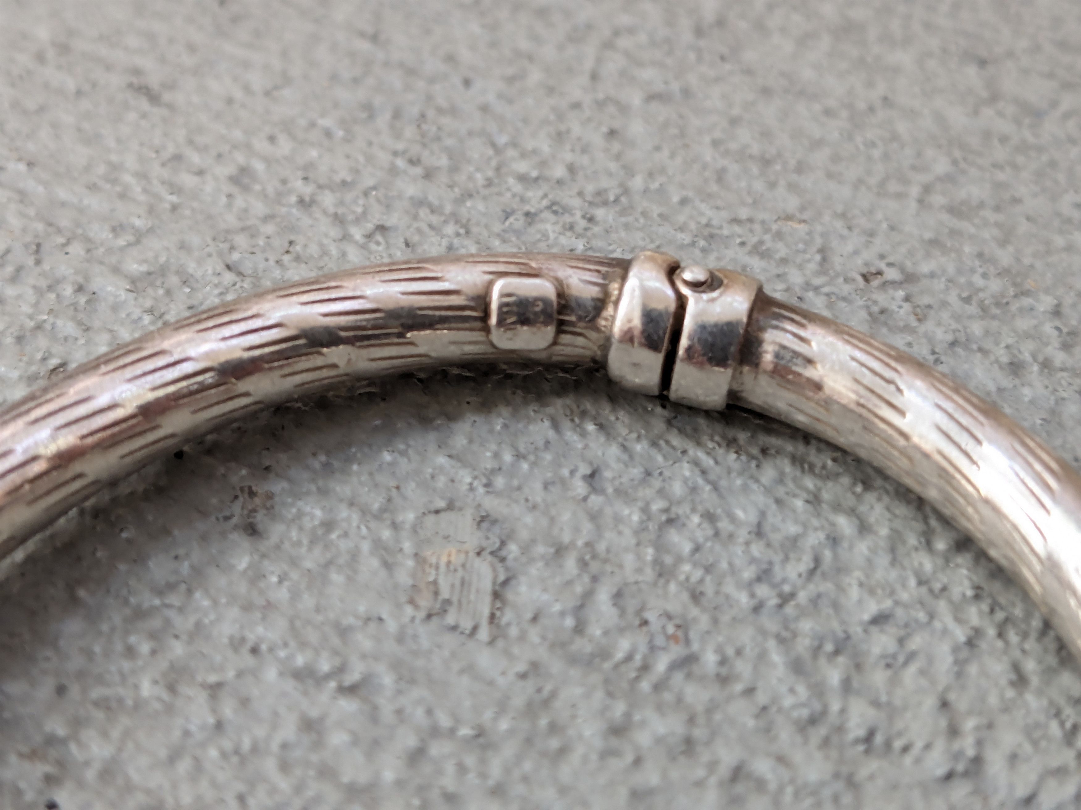 Jewelry Vintage Sterling Silver Bracelet Bangle 6.75" Hinge Italy Size ONE SIZE - 7 Thumbnail
