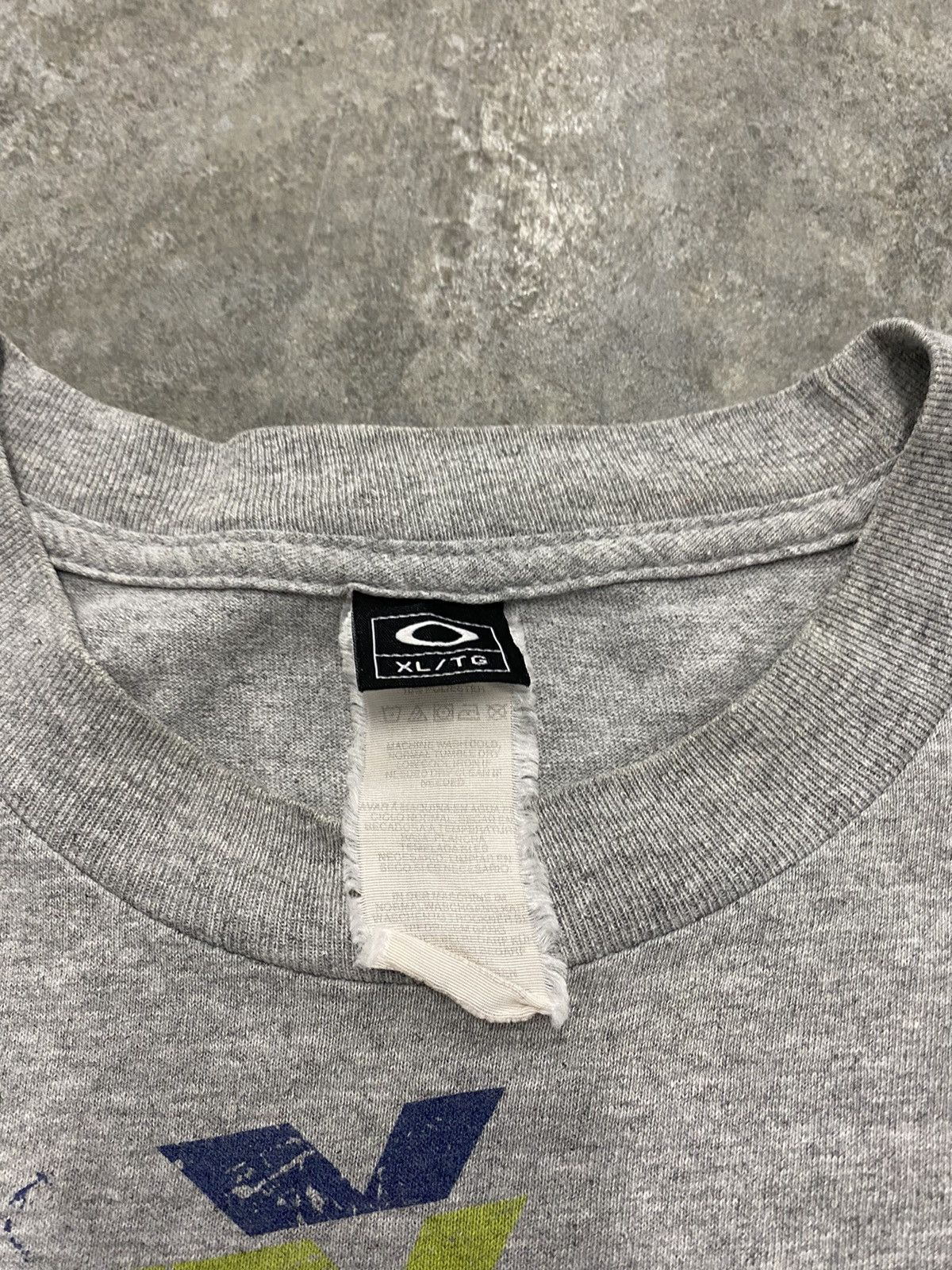 Oakley × Vintage Vintage Oakley t shirt Size US XL / EU 56 / 4 - 3 Thumbnail