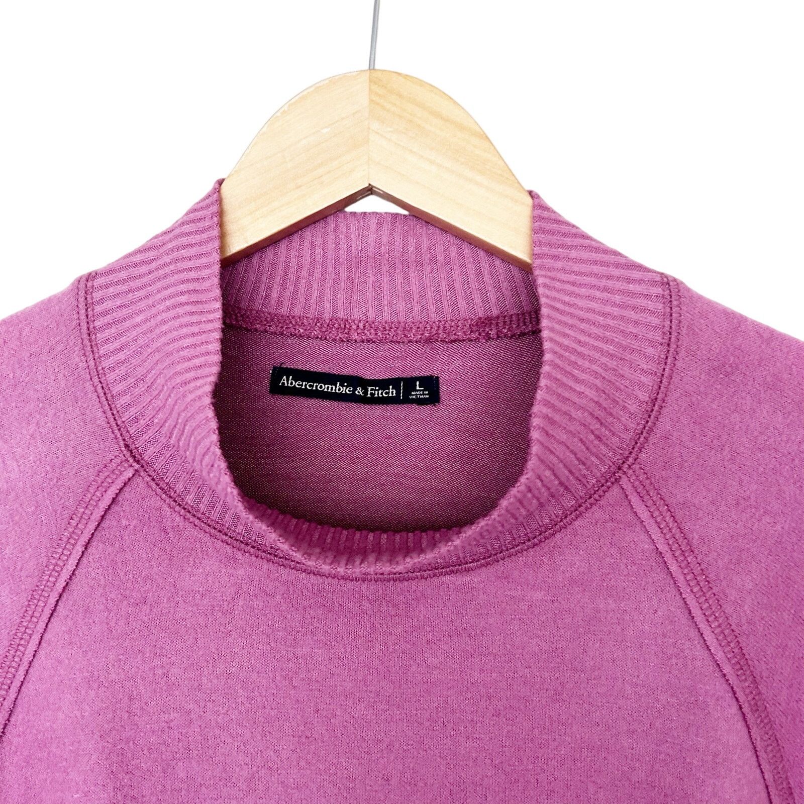 Abercrombie & Fitch Abercrombie & Fitch Pink Mock Neck Long Sleeve Shirt Sz L Size L / US 10 / IT 46 - 2 Thumbnail