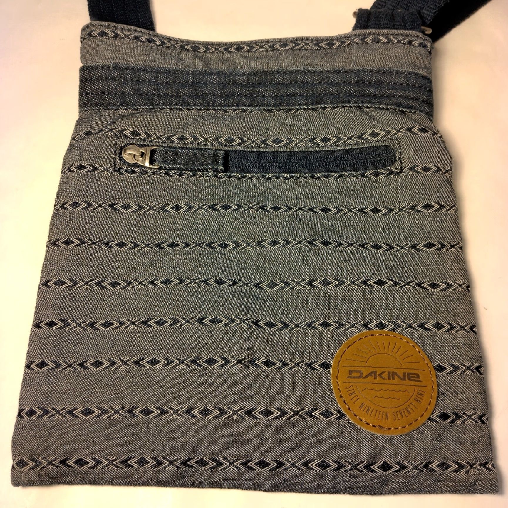 Dakine Dakine Shoulder Bag | Crossbody Purse | Small Blue Southwest Chambray Geometric | Women | 8x9.5" Size ONE SIZE - 3 Thumbnail
