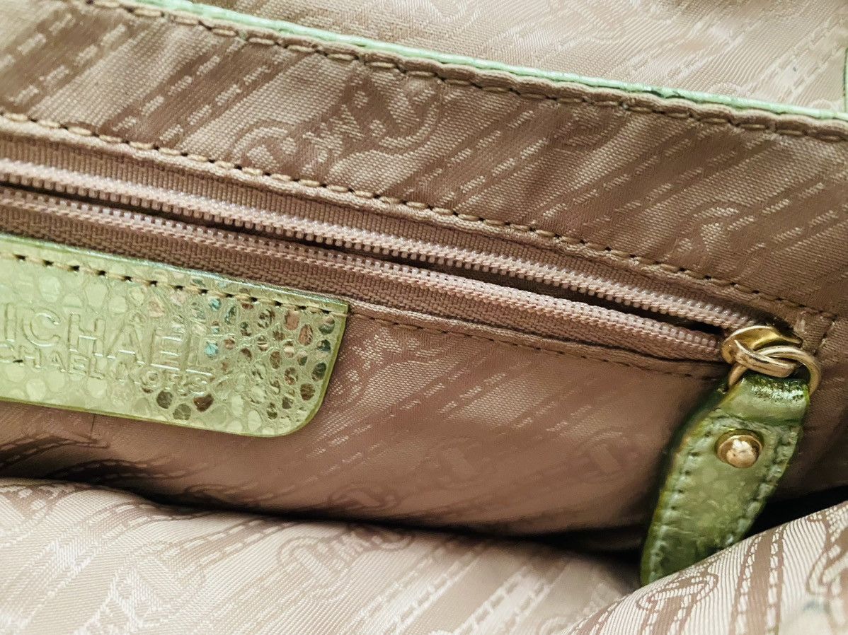 Michael Kors Michael Kors Purse Metallic Green Snake Print Wristlet Size ONE SIZE - 10 Thumbnail