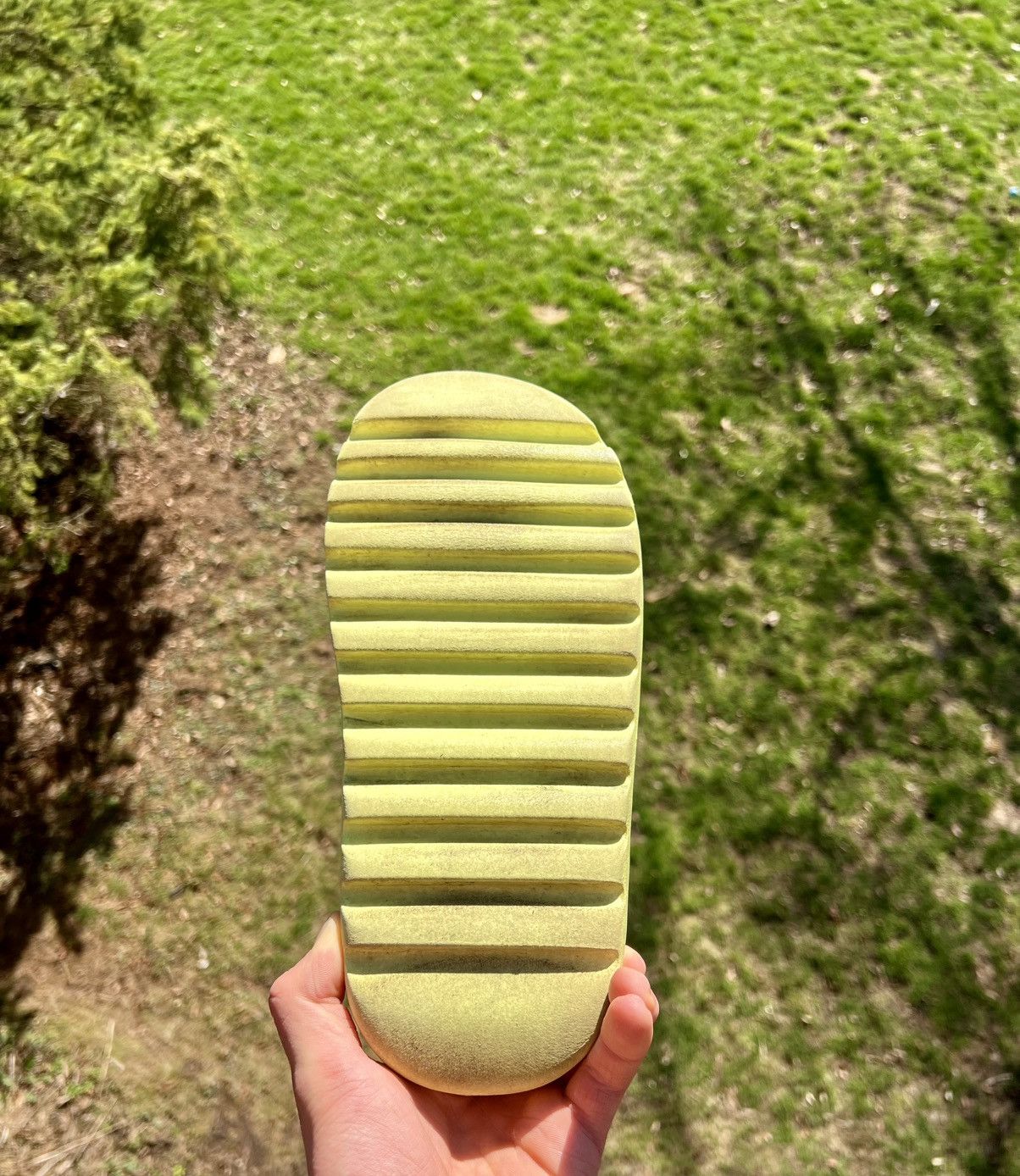 Yeezy Yeezy Slide Glow Green Size US 11 / EU 44 - 8 Thumbnail