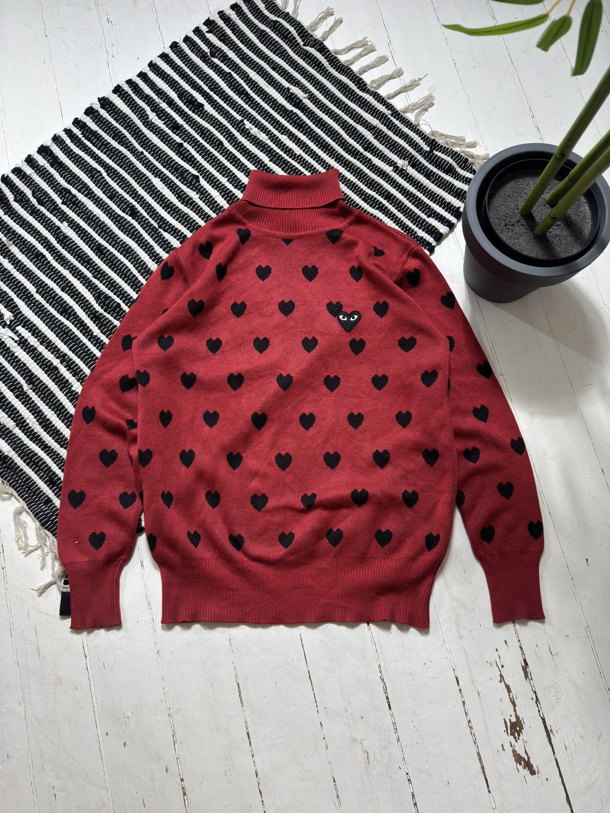 Comme des Garcons VINTAGE COMME DES GARCONS HEART SWEATER Size M / US 6-8 / IT 42-44 - 1 Thumbnail