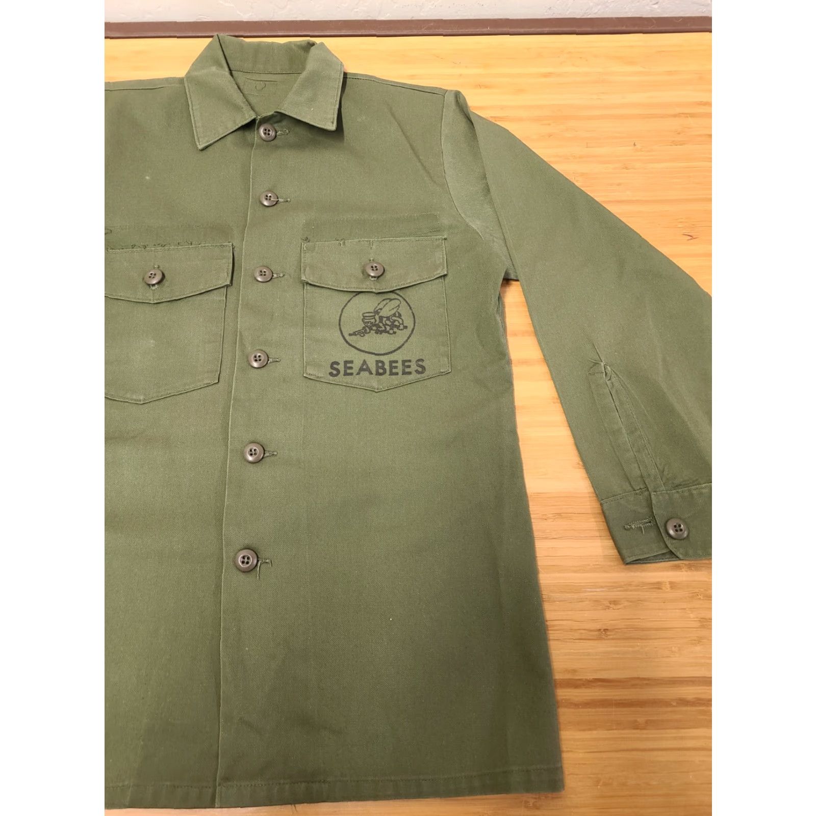 Vintage Vintage US Navy Seabees Men's Green Uniform Shirt S/M User: Vintage US Navy Seabees Men's Green Uniform Shirt S/M Size US S / EU 44-46 / 1 - 3 Thumbnail