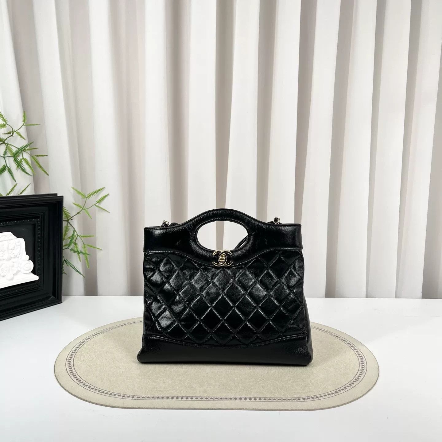 Chanel Pre-loved Bag Very good condition Size ONE SIZE - 1 Thumbnail
